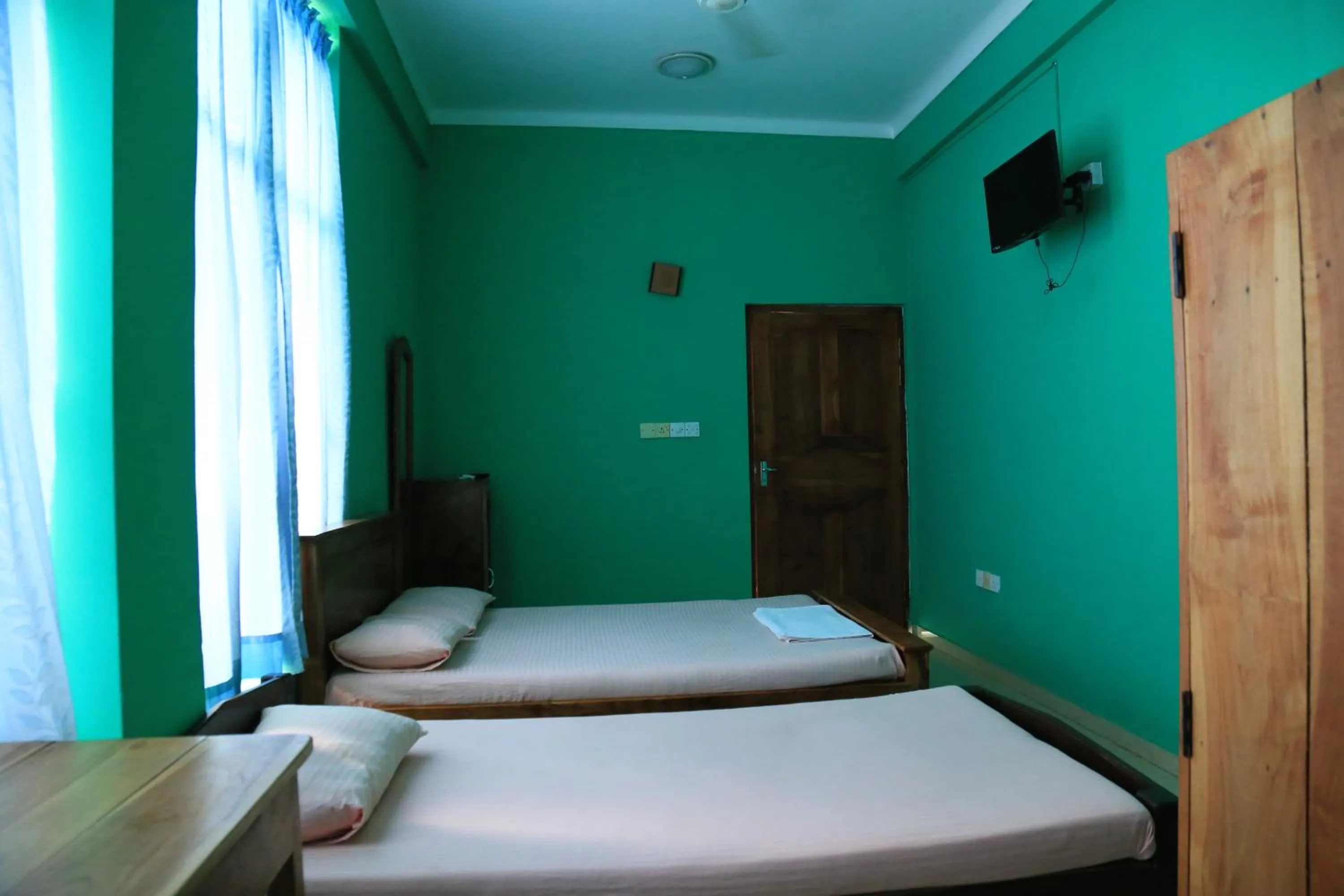 Bedroom in Kings Hotel Restaurant and Bar