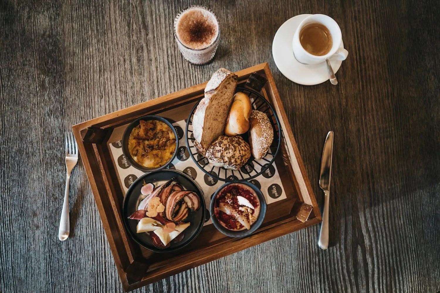 Breakfast in Peaks Place Apartments & SPA