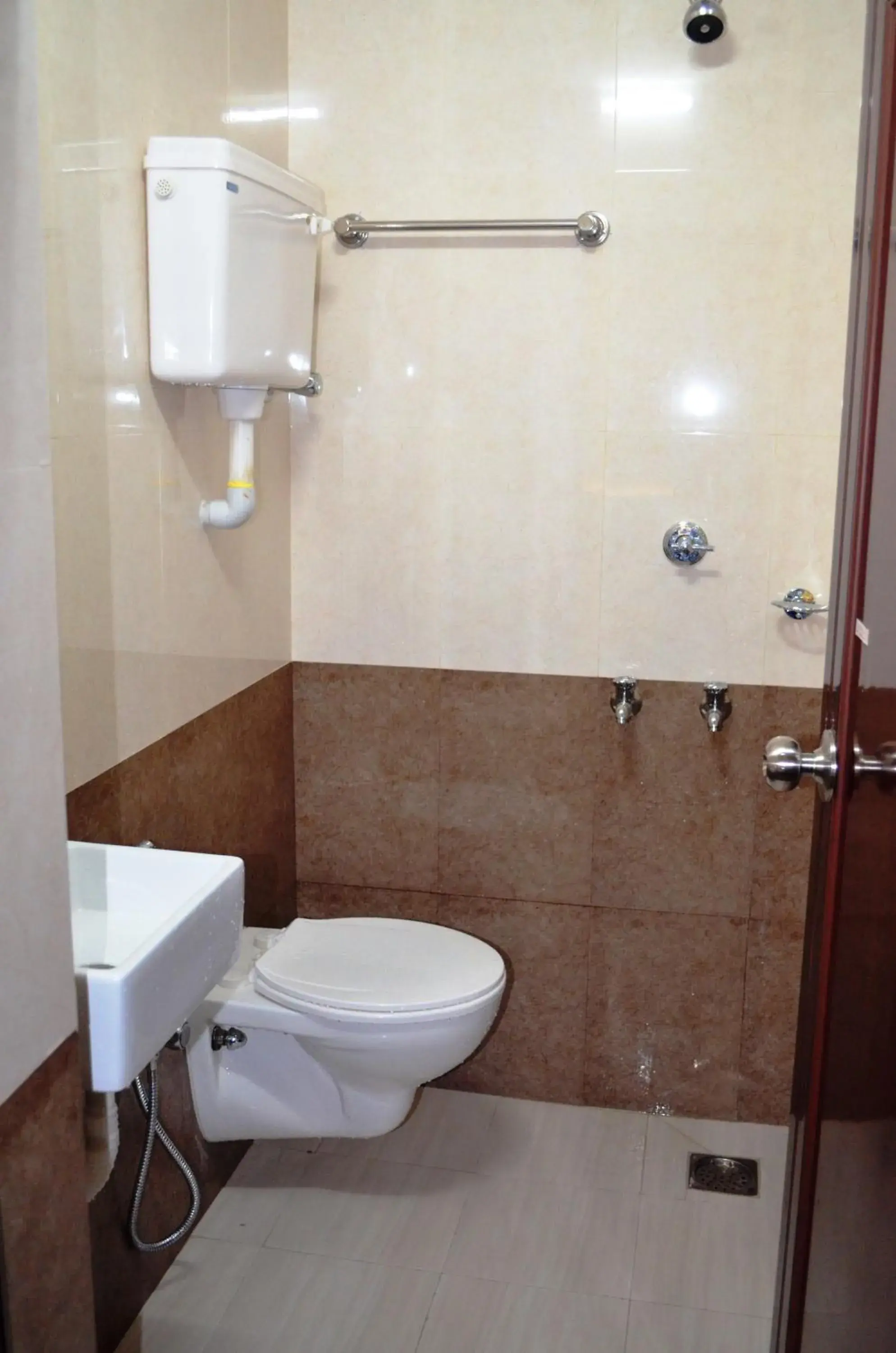 Deluxe Triple Room in Hotel Prathiba Heritage Deluxe Triple Room in Hotel Prathiba Heritage