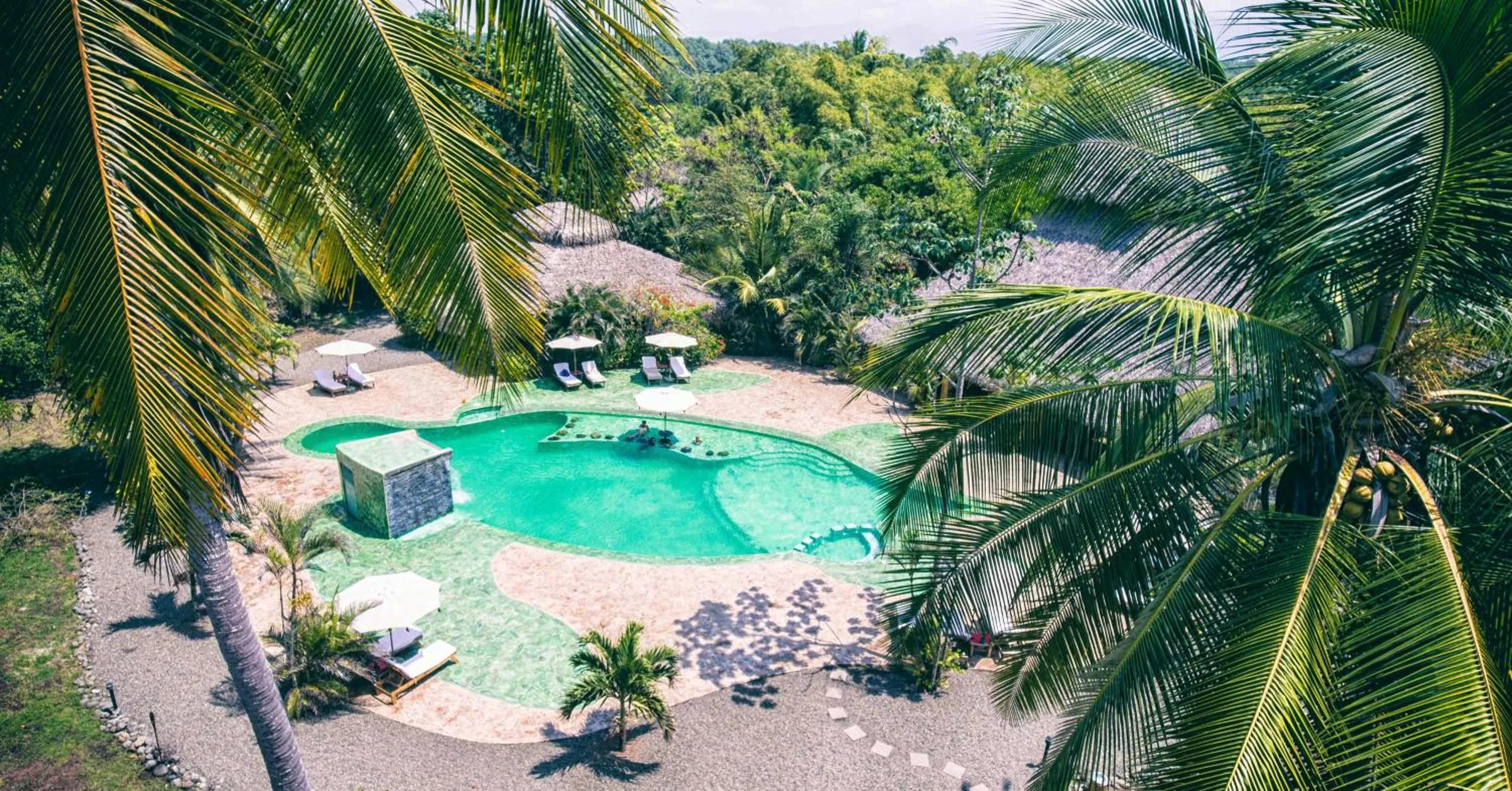 Garden view in Hotel Clandestino beach resort