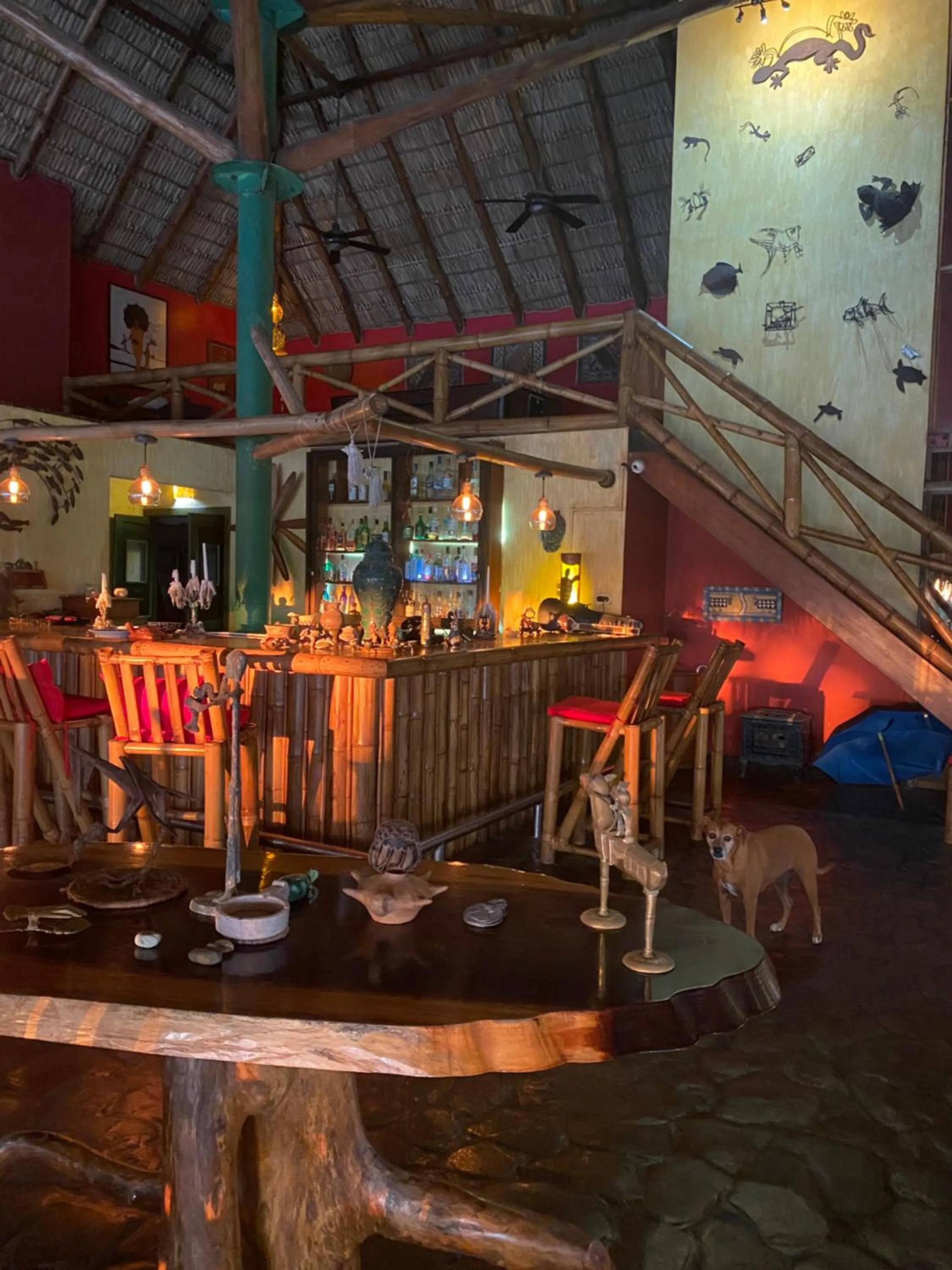 Restaurant/places to eat in Hotel Clandestino beach resort