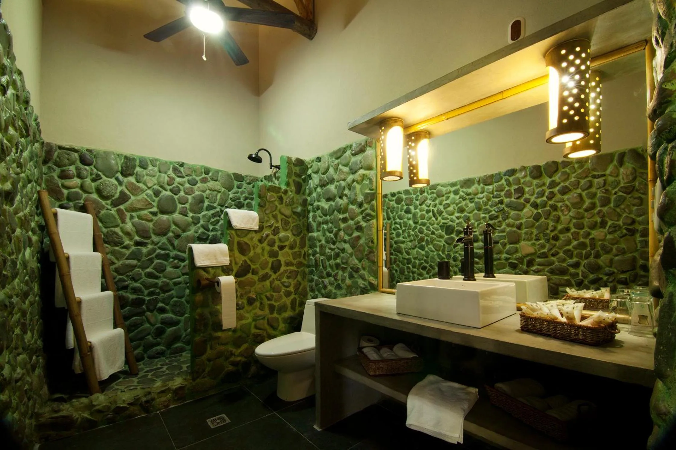 Shower in Hotel Clandestino beach resort