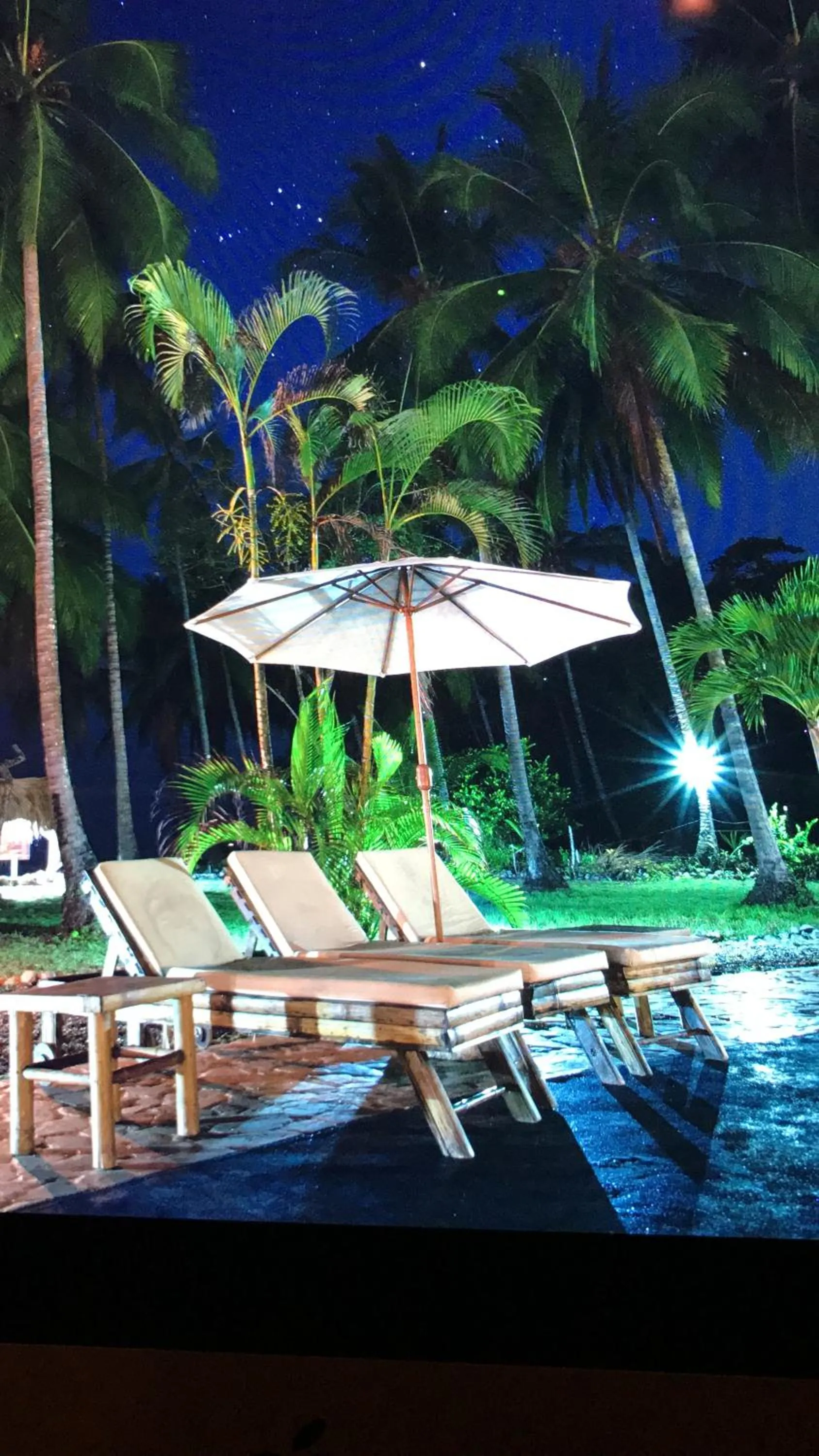 Night in Hotel Clandestino beach resort