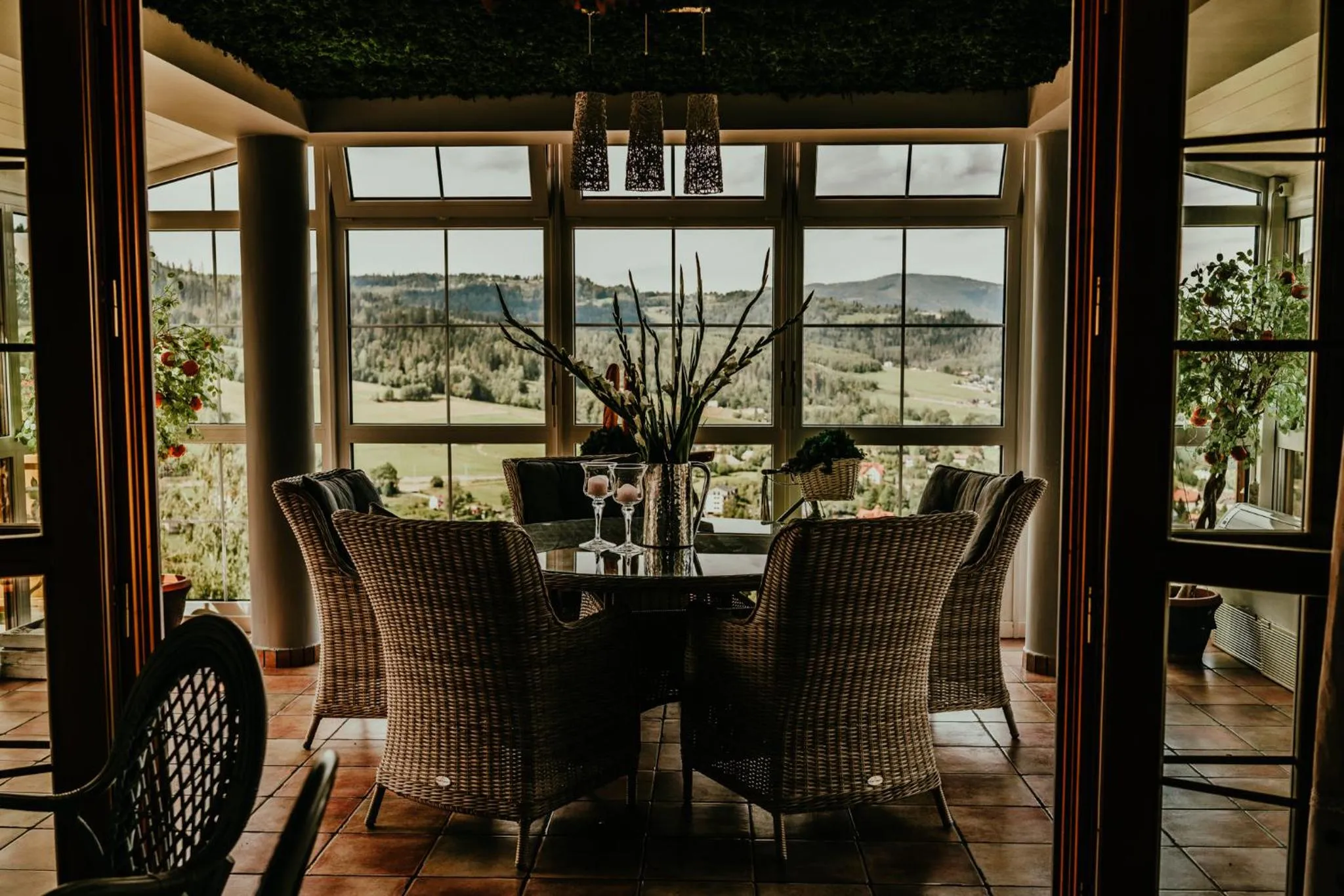 Lobby or reception in Karolowy Dwór - Mountain Spa & Relax