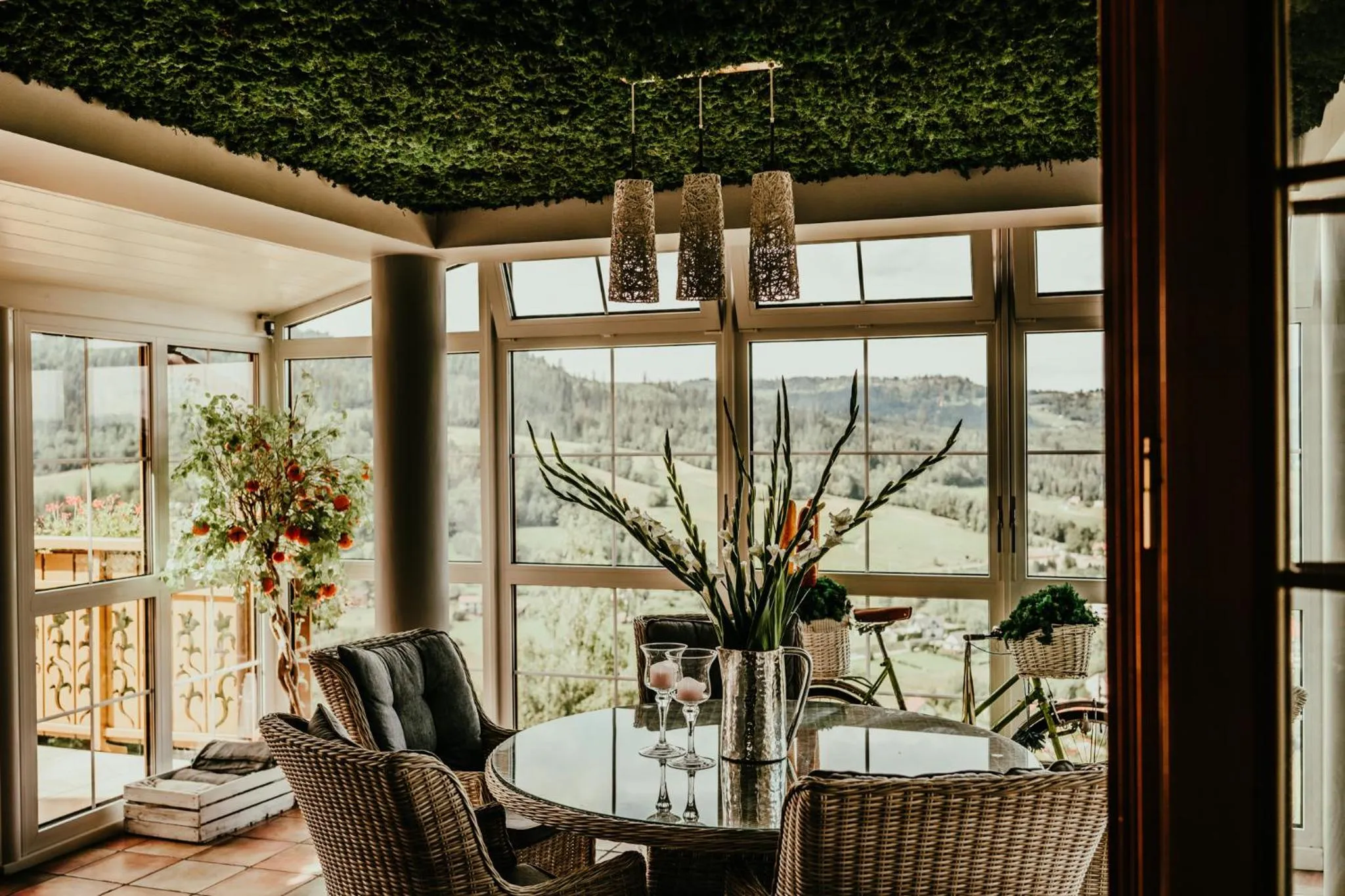 Lobby or reception in Karolowy Dwór - Mountain Spa & Relax