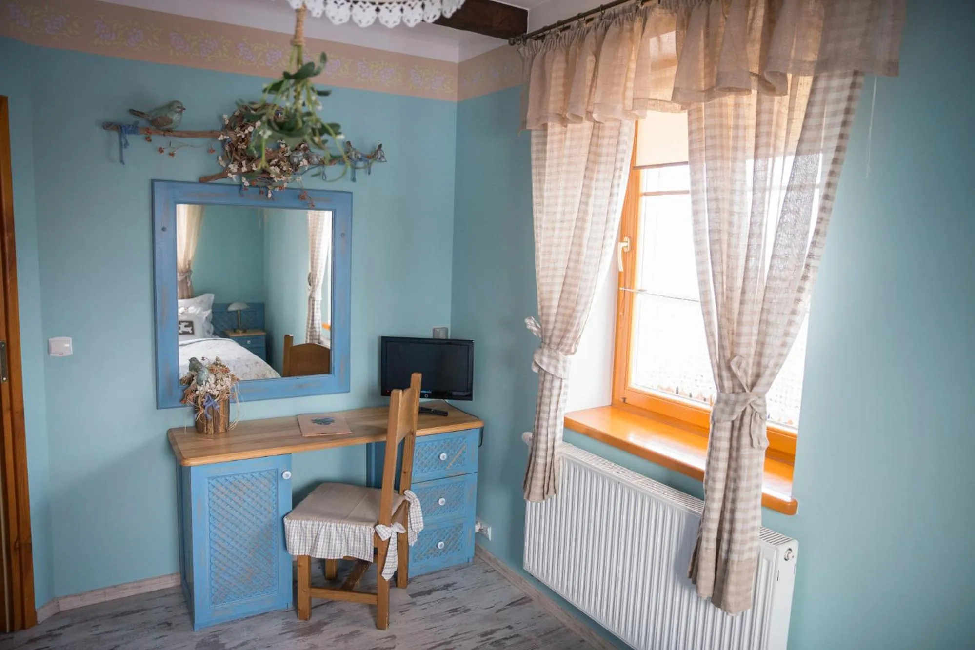 Bed in Karolowy Dwór - Mountain Spa & Relax