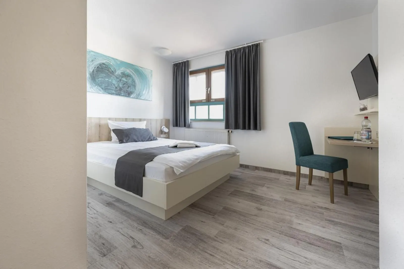 Bed in Hotel Restaurant Zehn-Brunnen