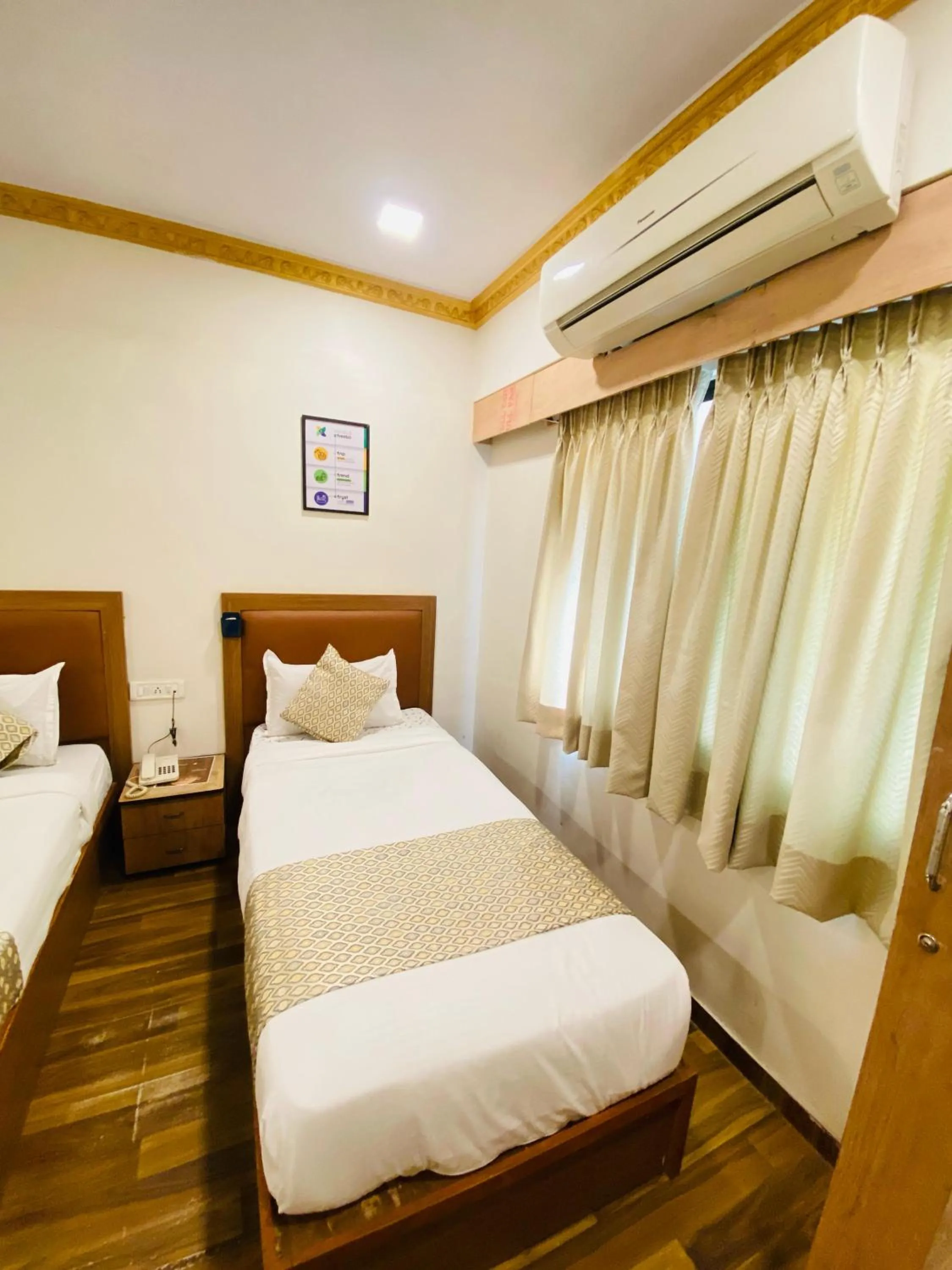 Bed in Hotel ABC Satellite Prahlad Nagar
