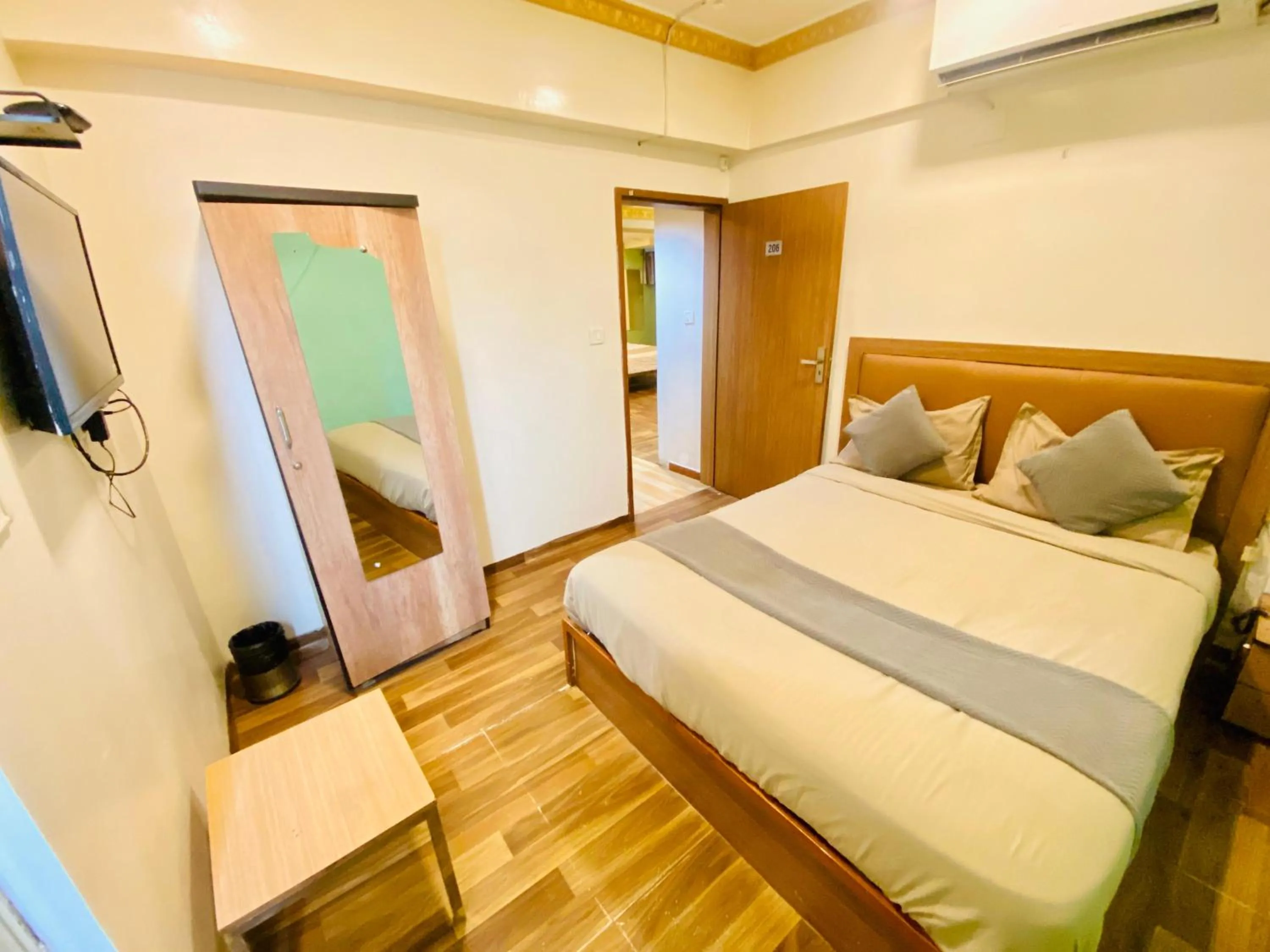 Bed in Hotel ABC Satellite Prahlad Nagar