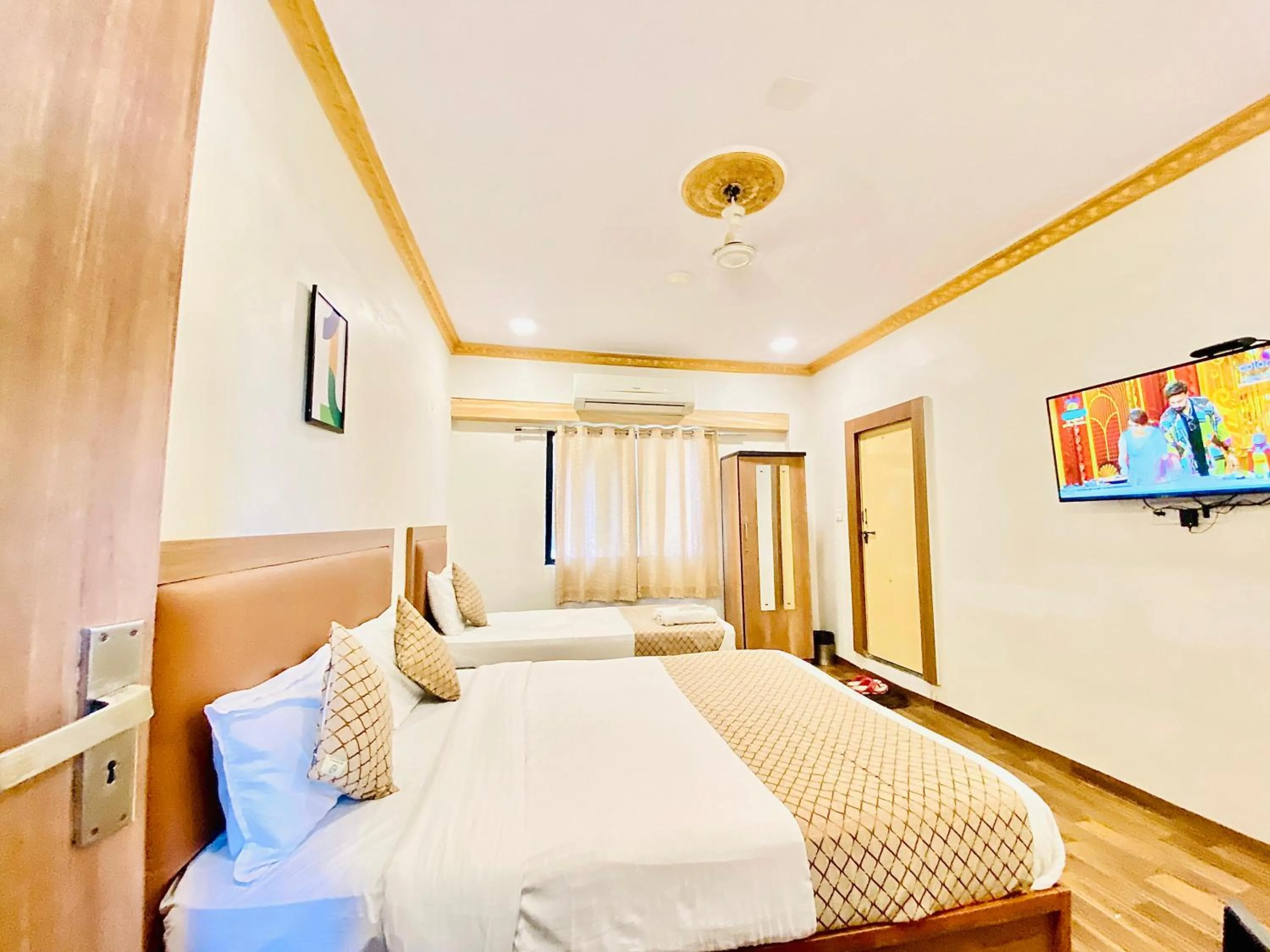 Bed in Hotel ABC Satellite Prahlad Nagar