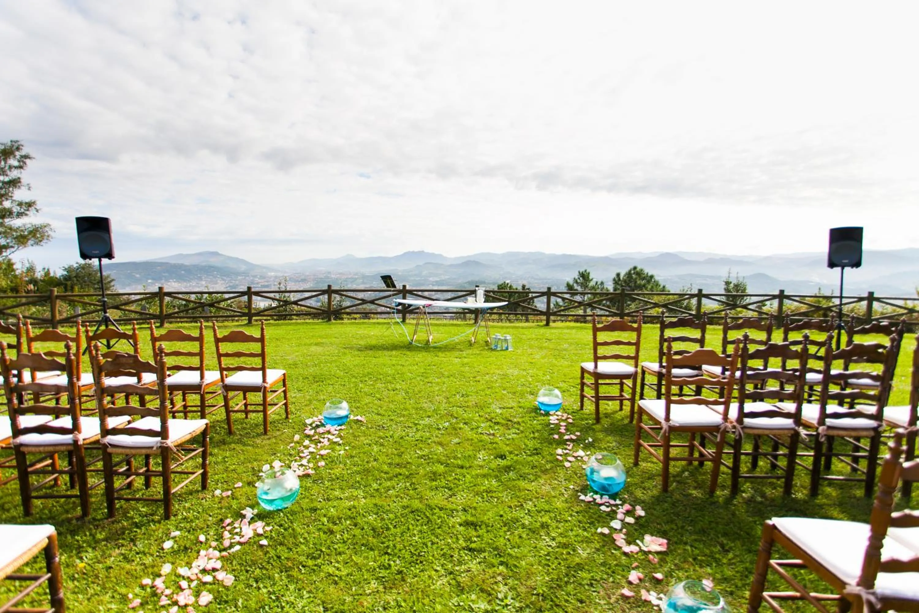 Garden in Hotel Gudamendi