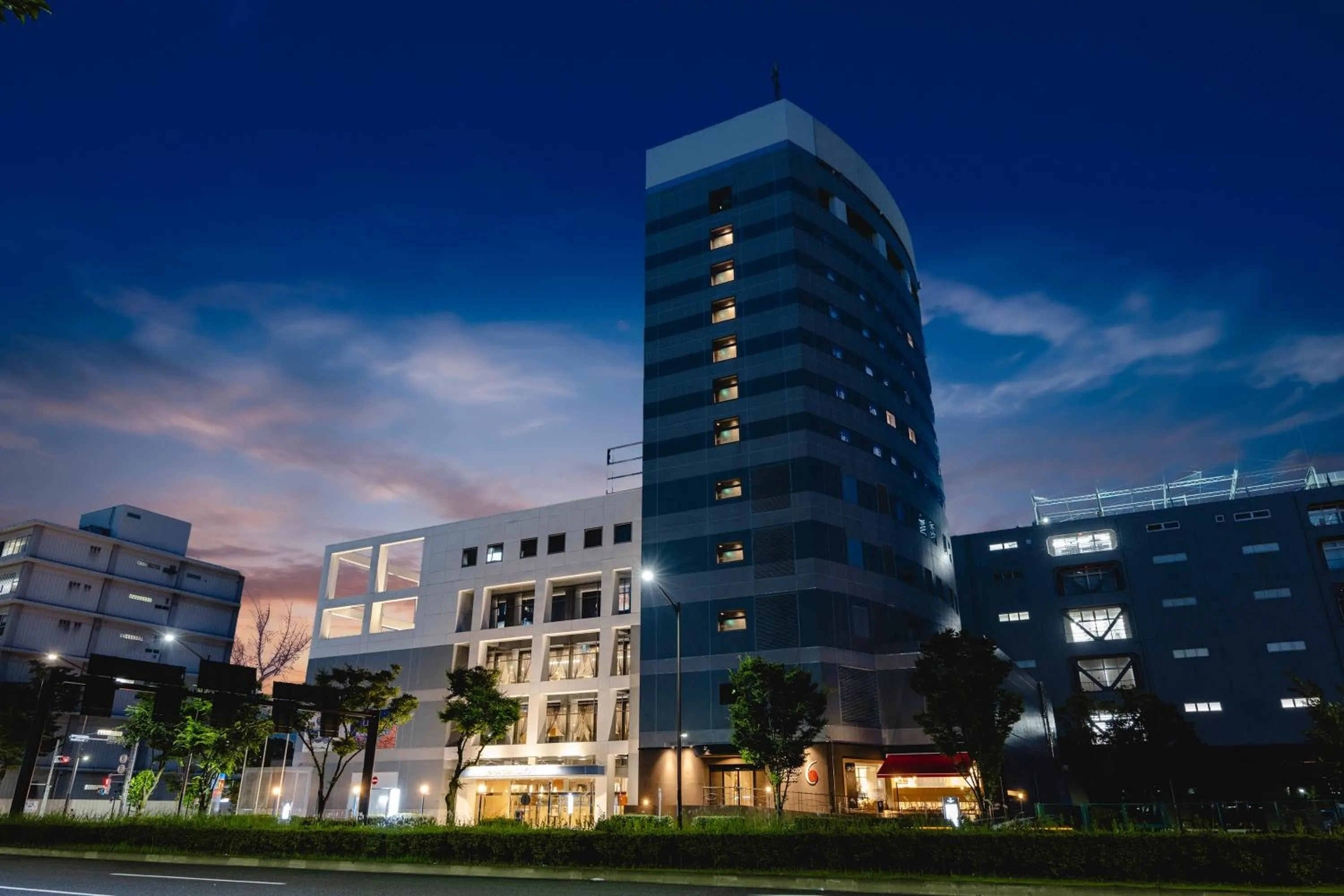 Property building in Hotel Mariners Court Tokyo