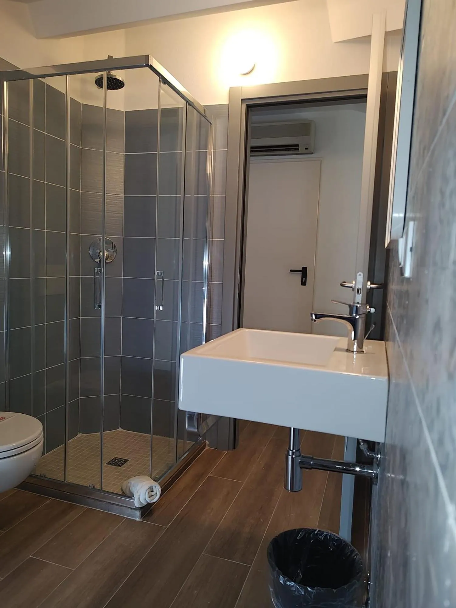 Bathroom in Hotel Alabama by ALEhotels