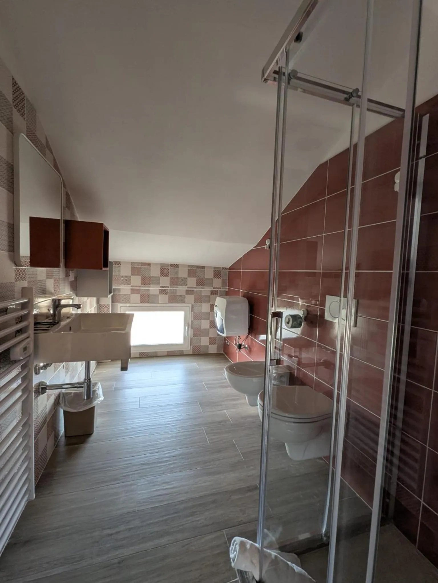 Shower in Hotel Alabama by ALEhotels