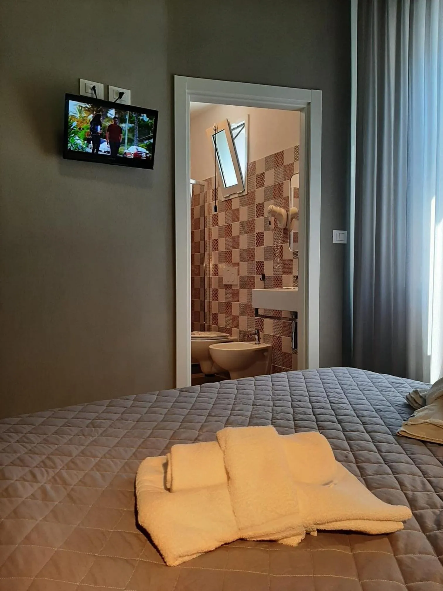 Bed in Hotel Alabama by ALEhotels