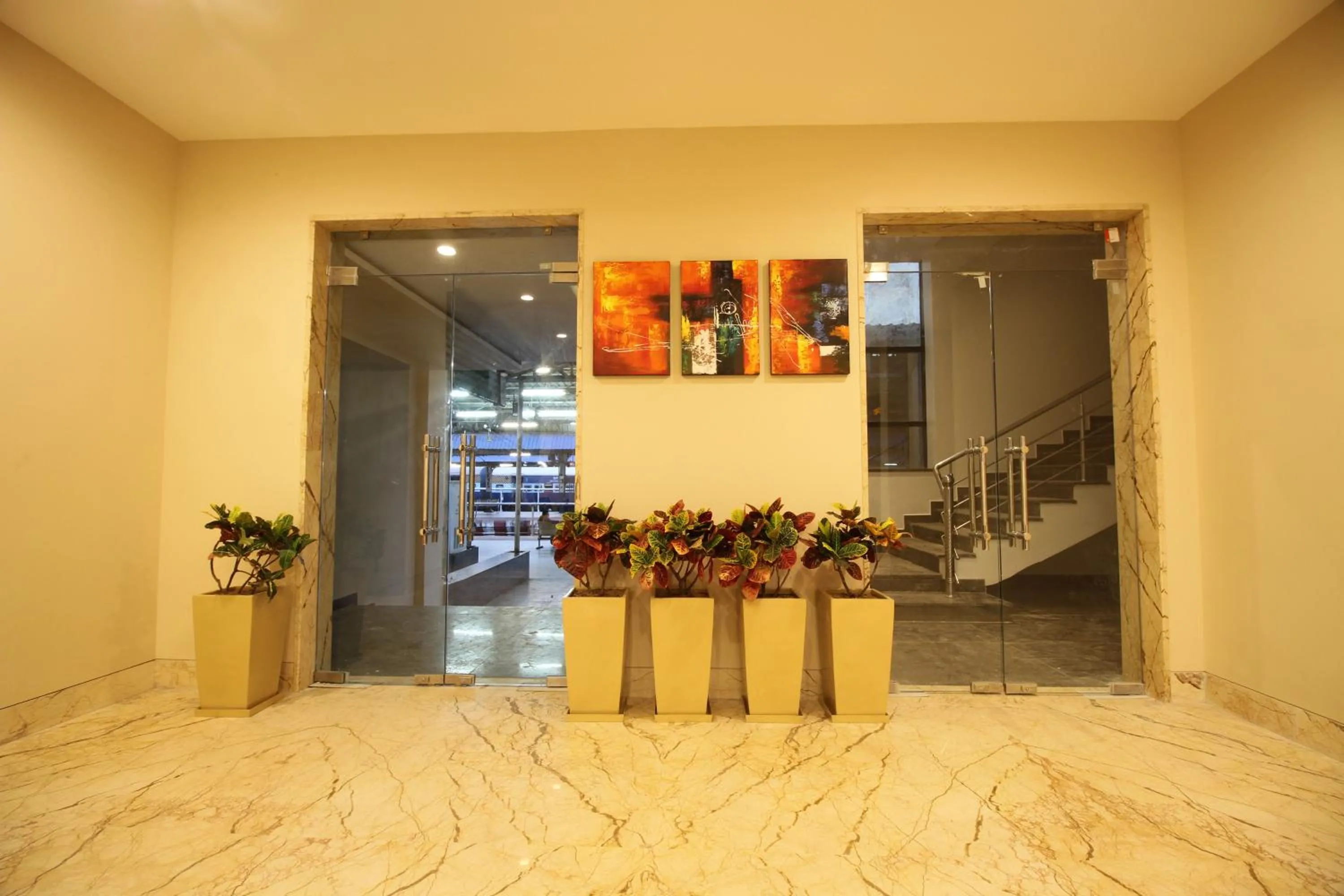 Area and facilities in Hotel Le Roi Raipur at Raipur Railway Station