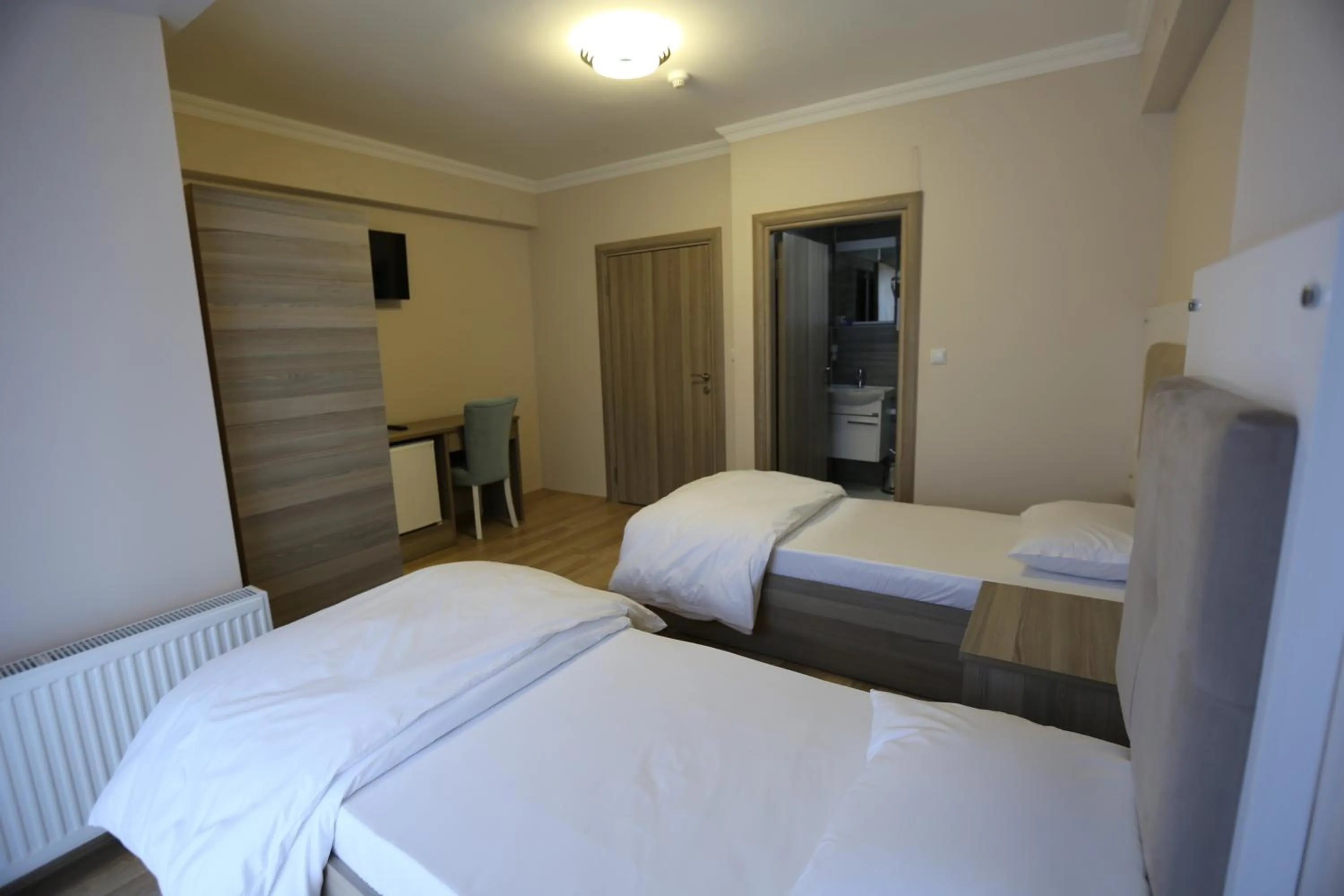 Photo of the whole room in Konuk Hotel