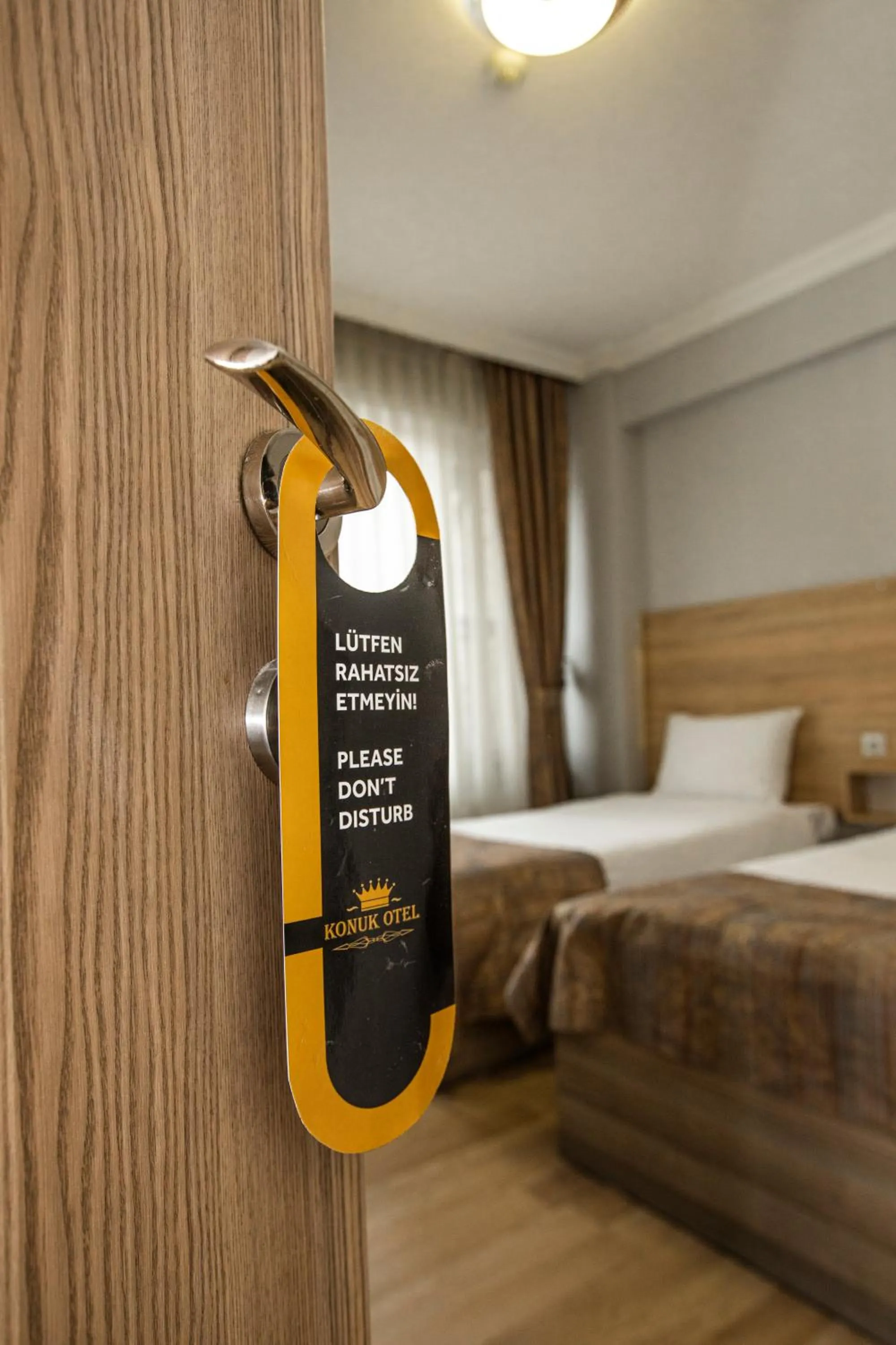 Logo/Certificate/Sign in Konuk Hotel