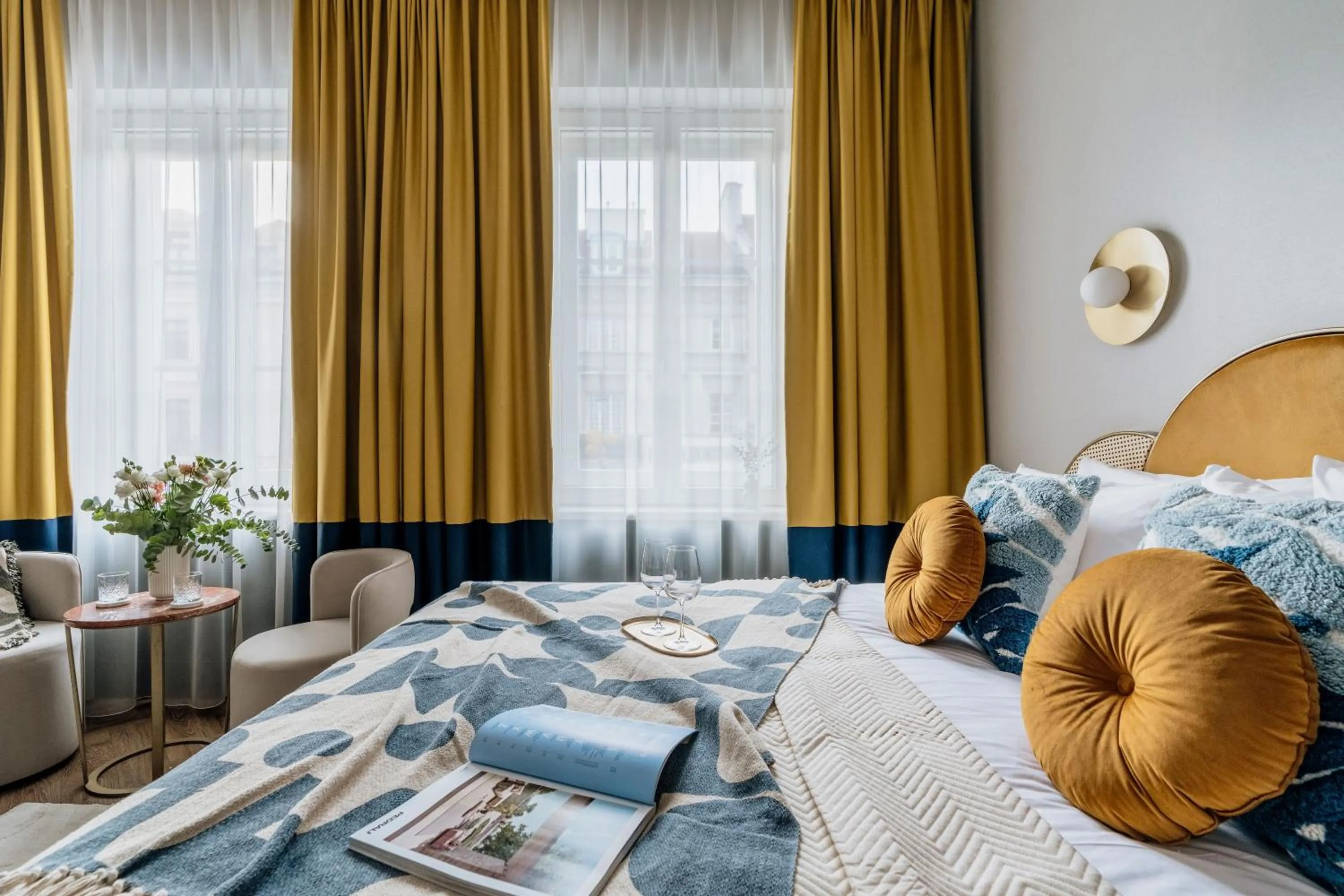 Bed in Colette - LoftAffair Collection