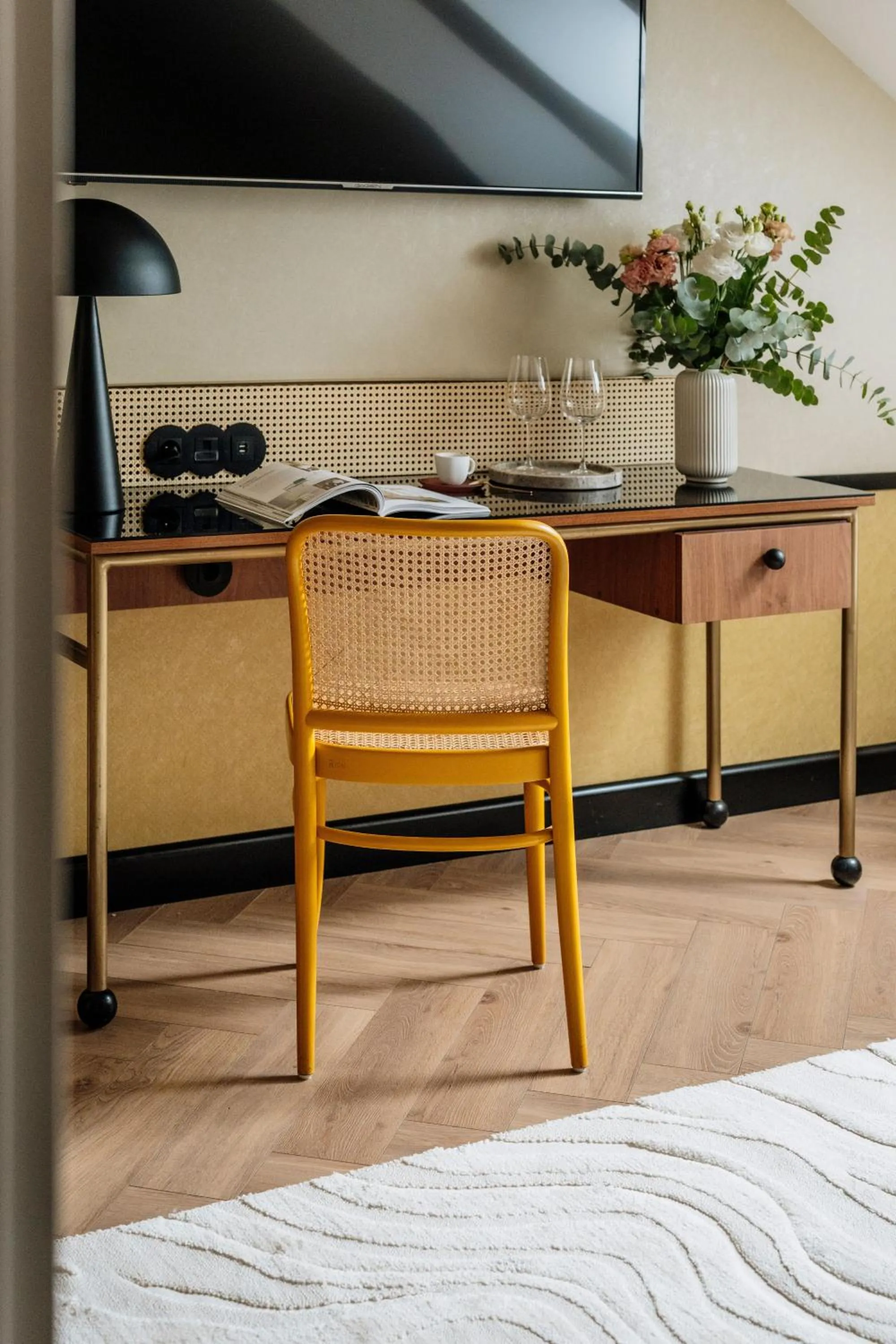 TV and multimedia in Colette - LoftAffair Collection