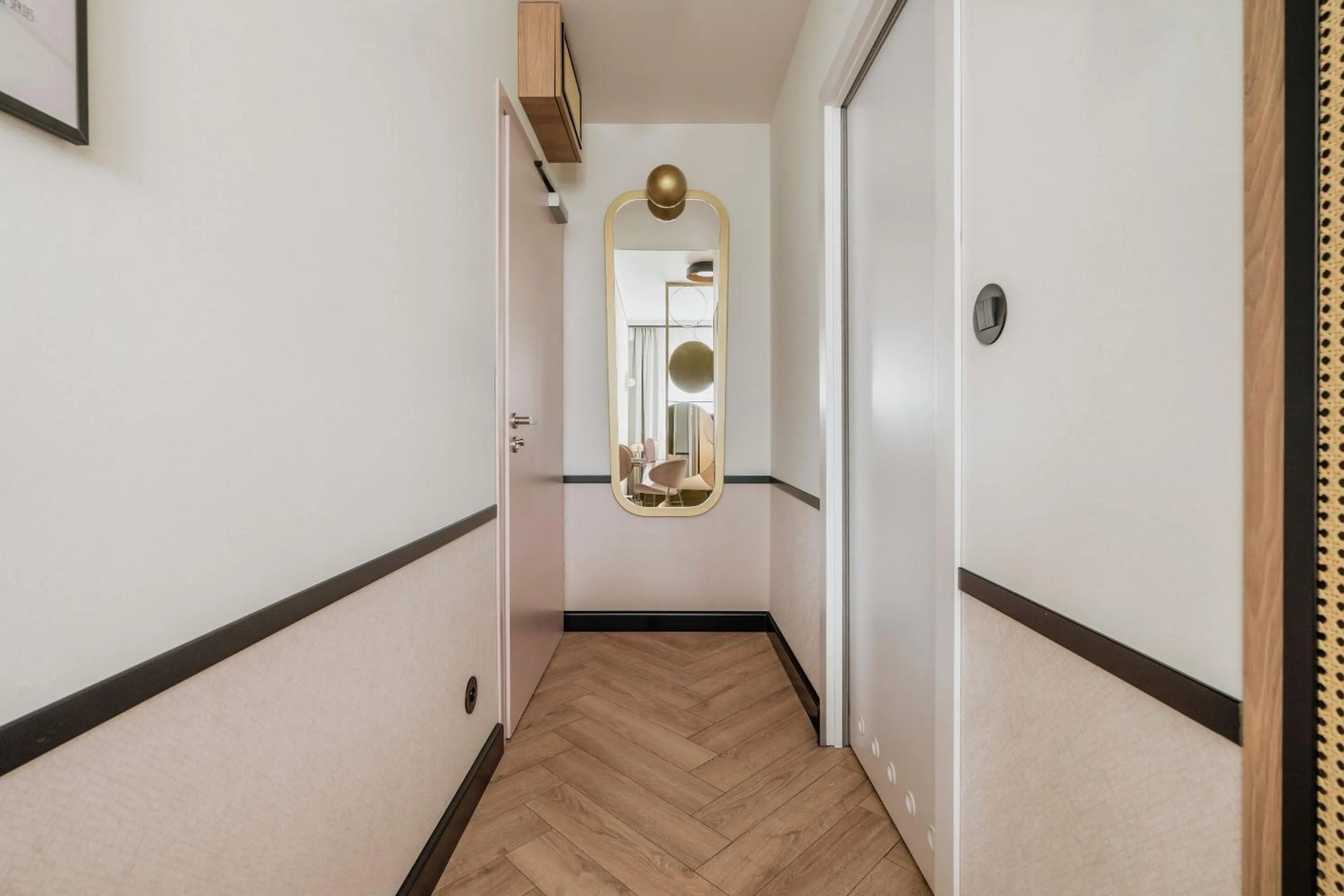 wardrobe in Colette - LoftAffair Collection