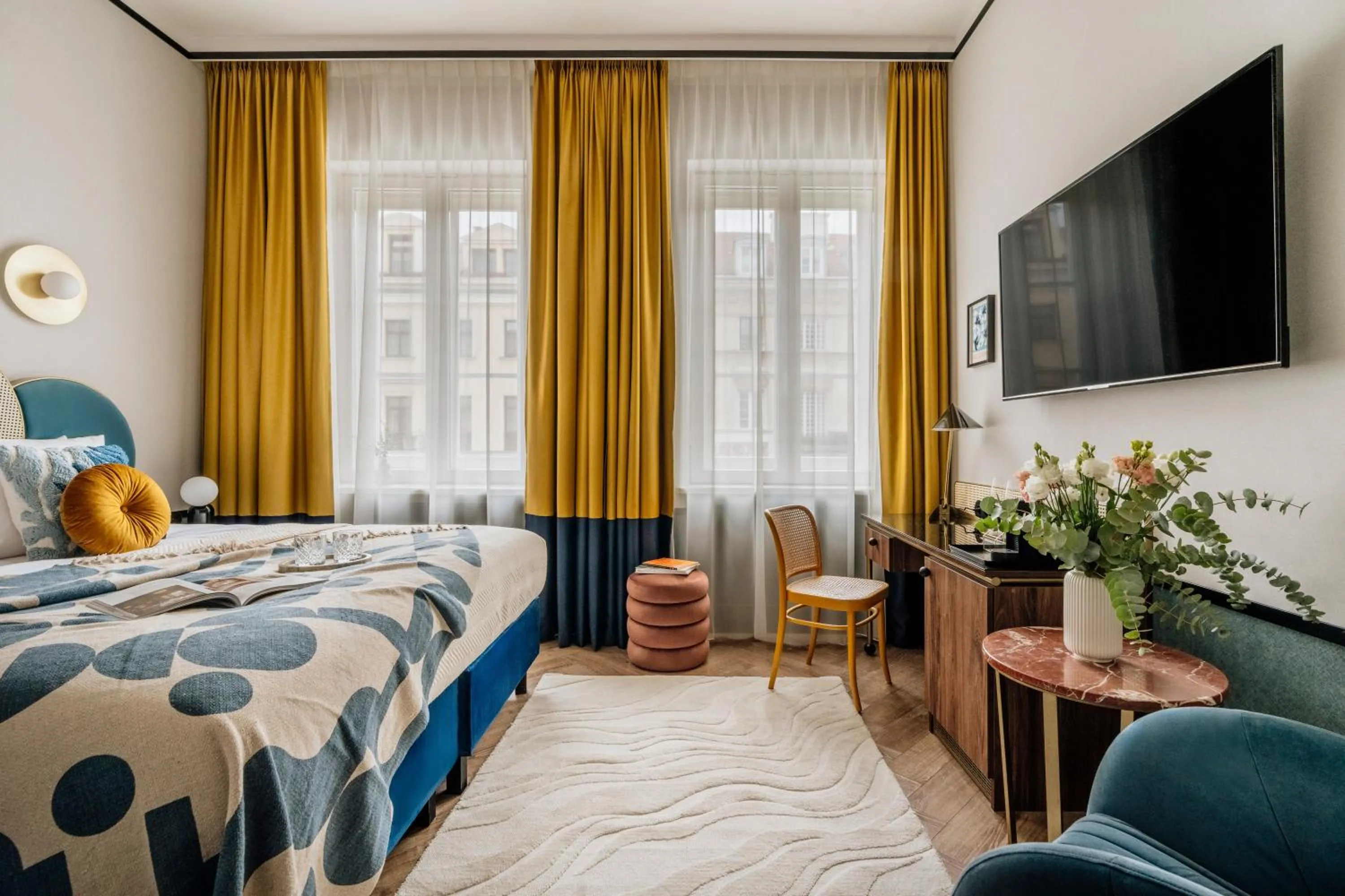 Bed in Colette - LoftAffair Collection