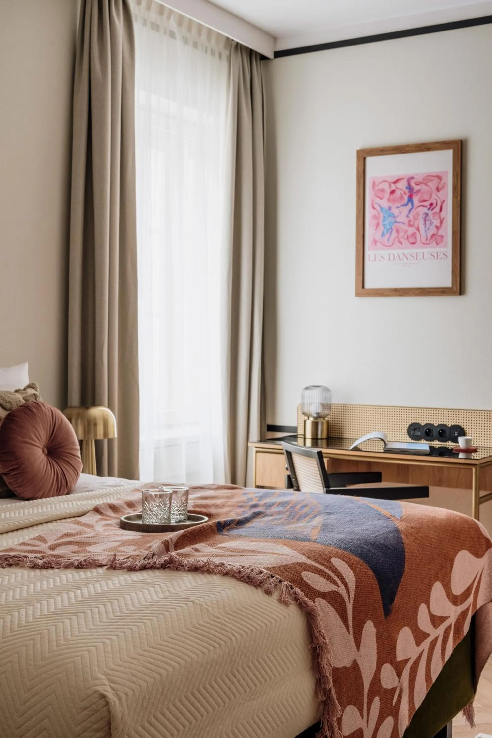 Bed in Colette - LoftAffair Collection