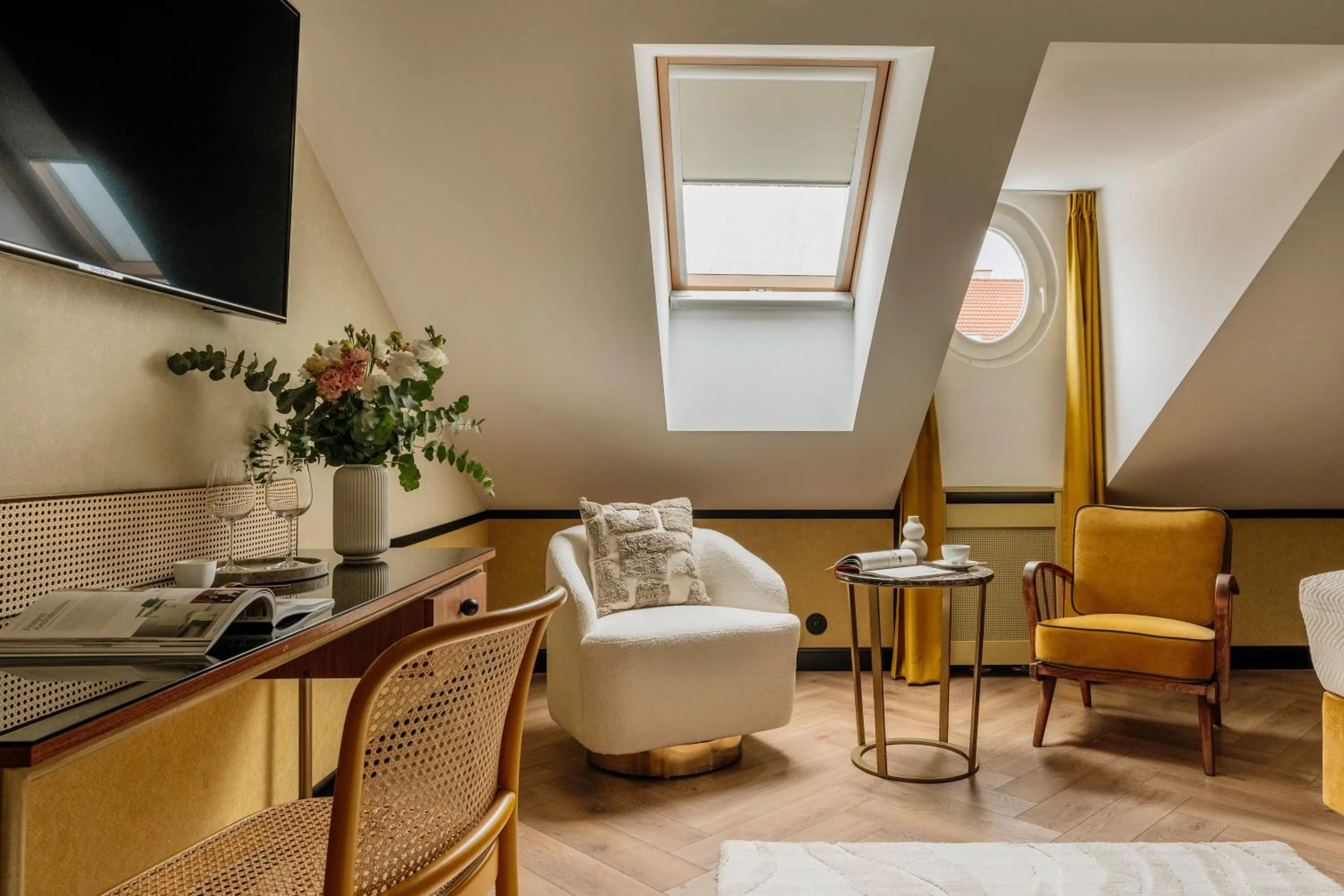 Seating area in Colette - LoftAffair Collection