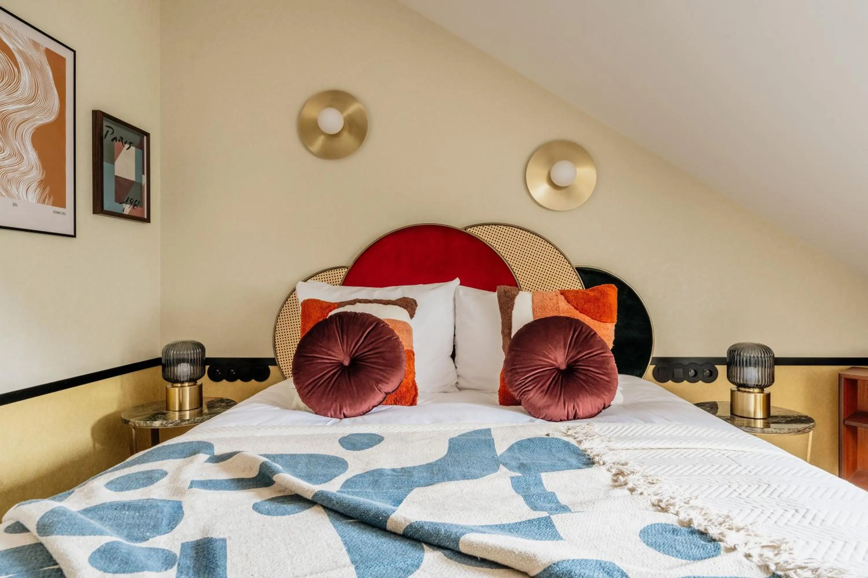 Bed in Colette - LoftAffair Collection