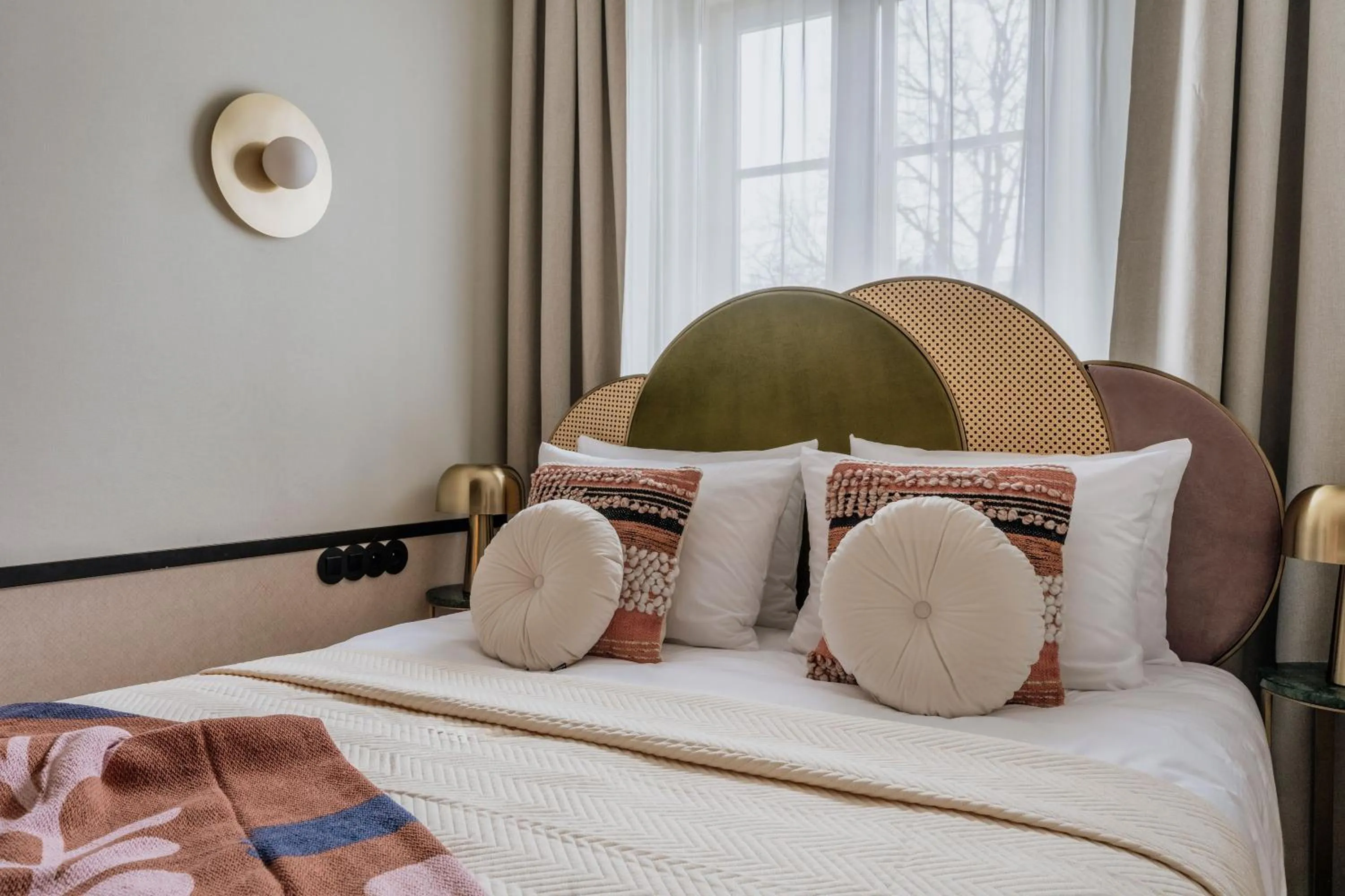 Bed in Colette - LoftAffair Collection