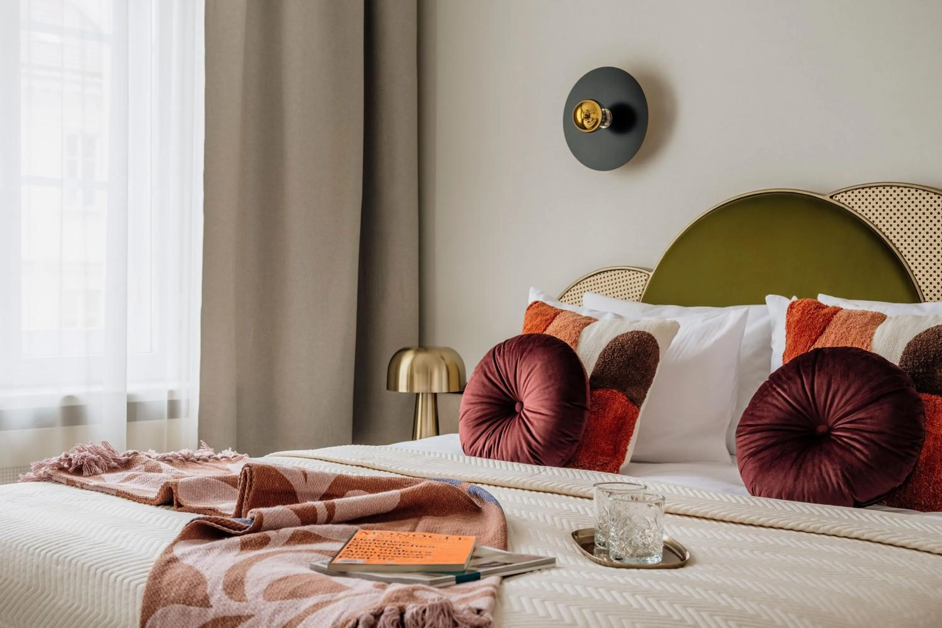 Bed in Colette - LoftAffair Collection