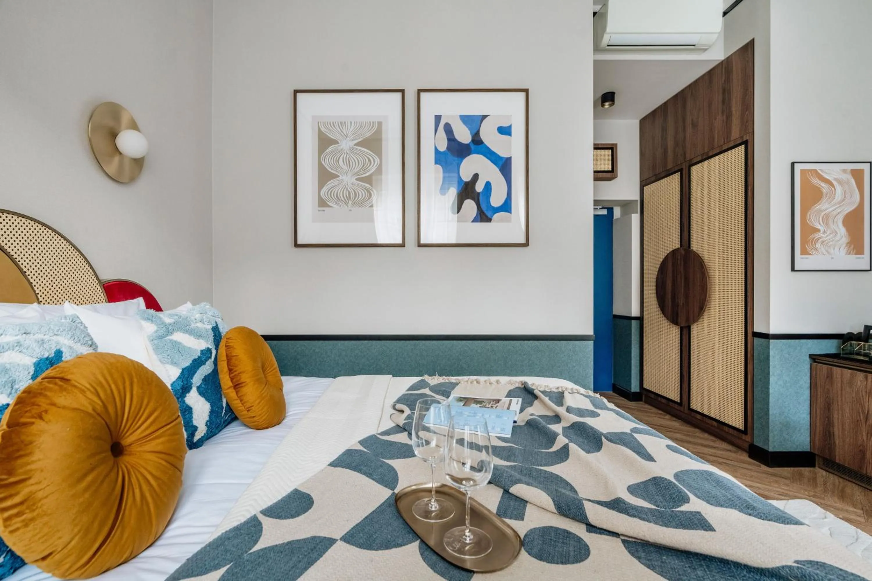 Bed in Colette - LoftAffair Collection