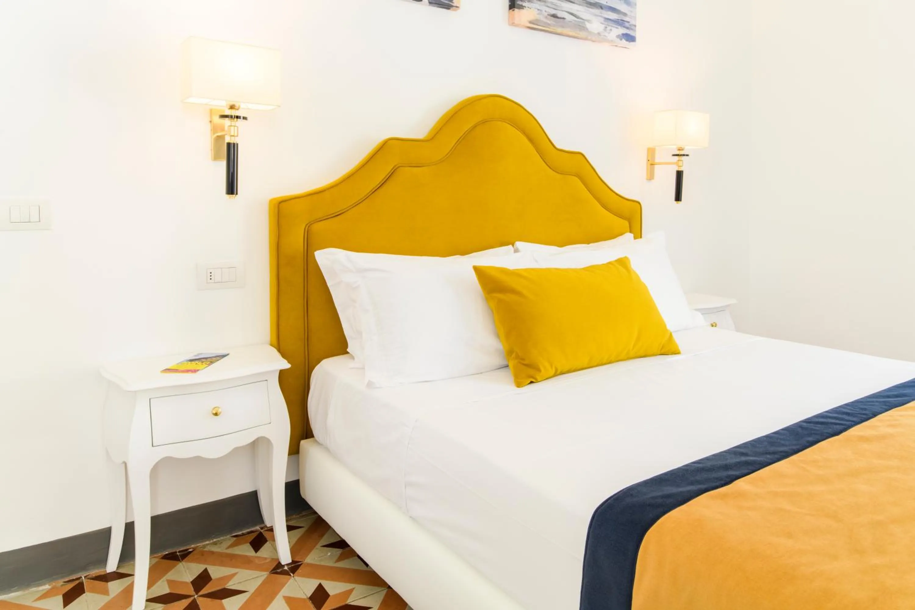 Bed in Amalfi Luxury House