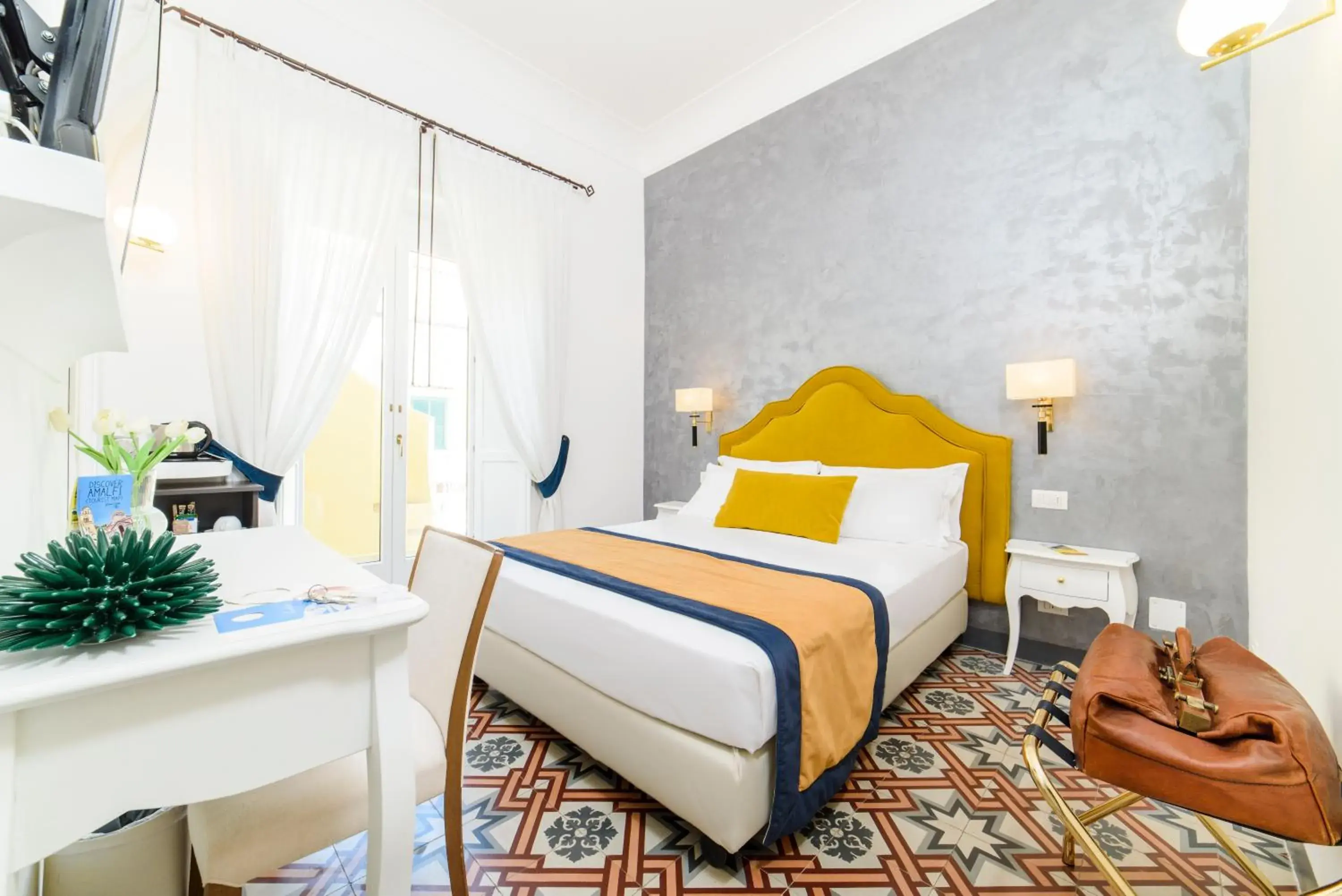 Double Room with Balcony in Amalfi Luxury House Double Room with Balcony in Amalfi Luxury House