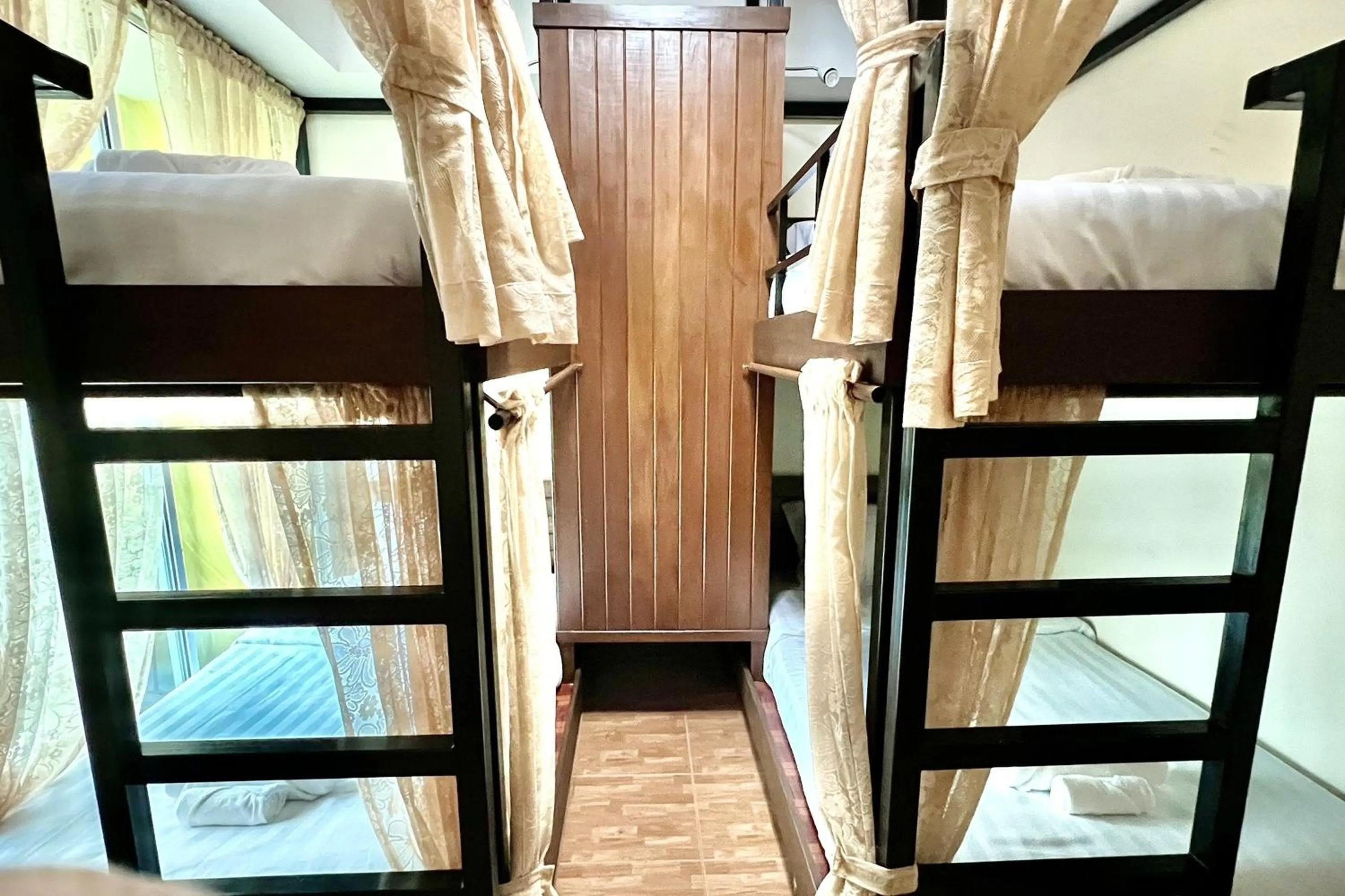 Bedroom, Bed in LM Hostel