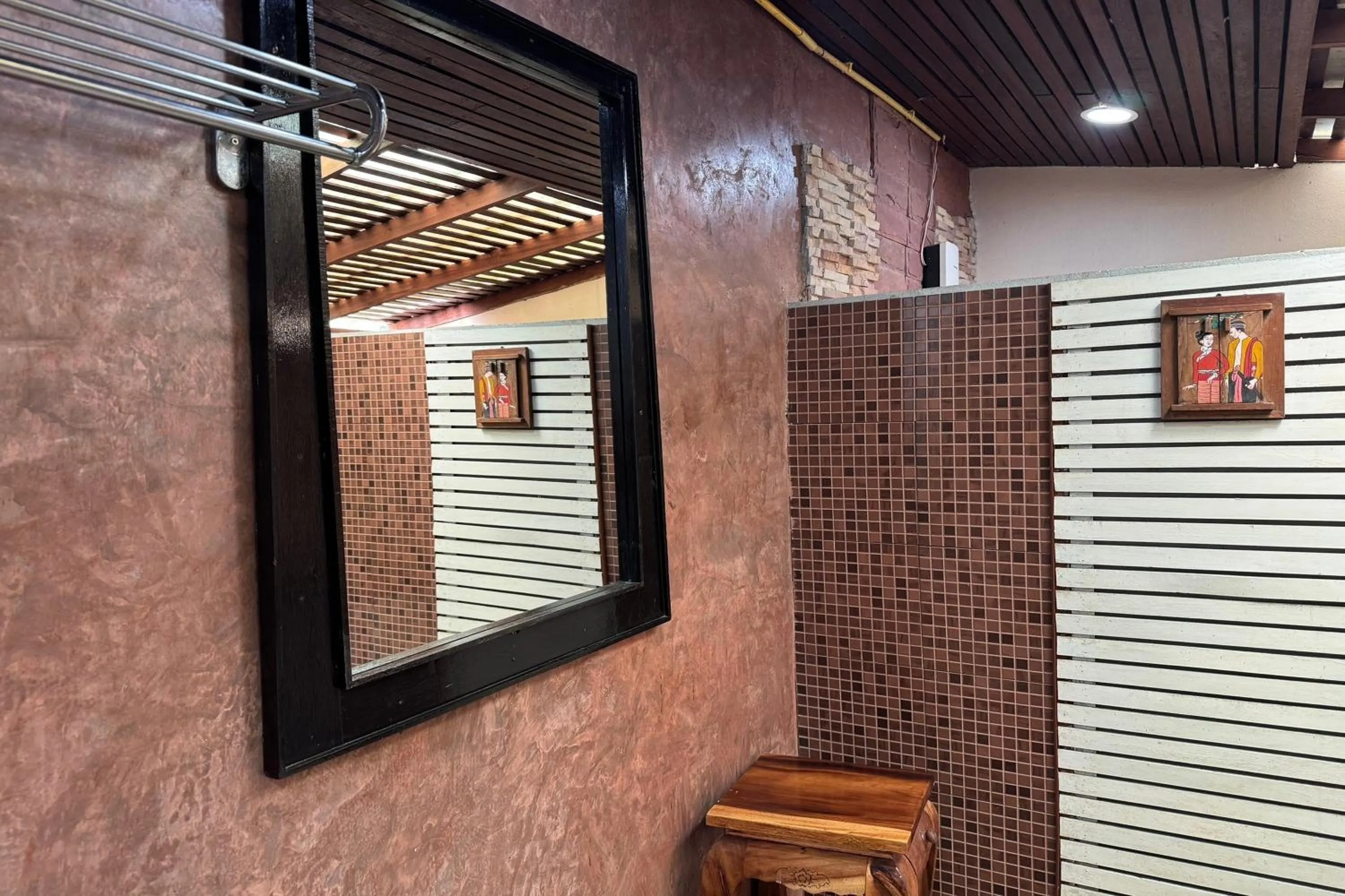 Decorative detail in Tung Lakorn Farm