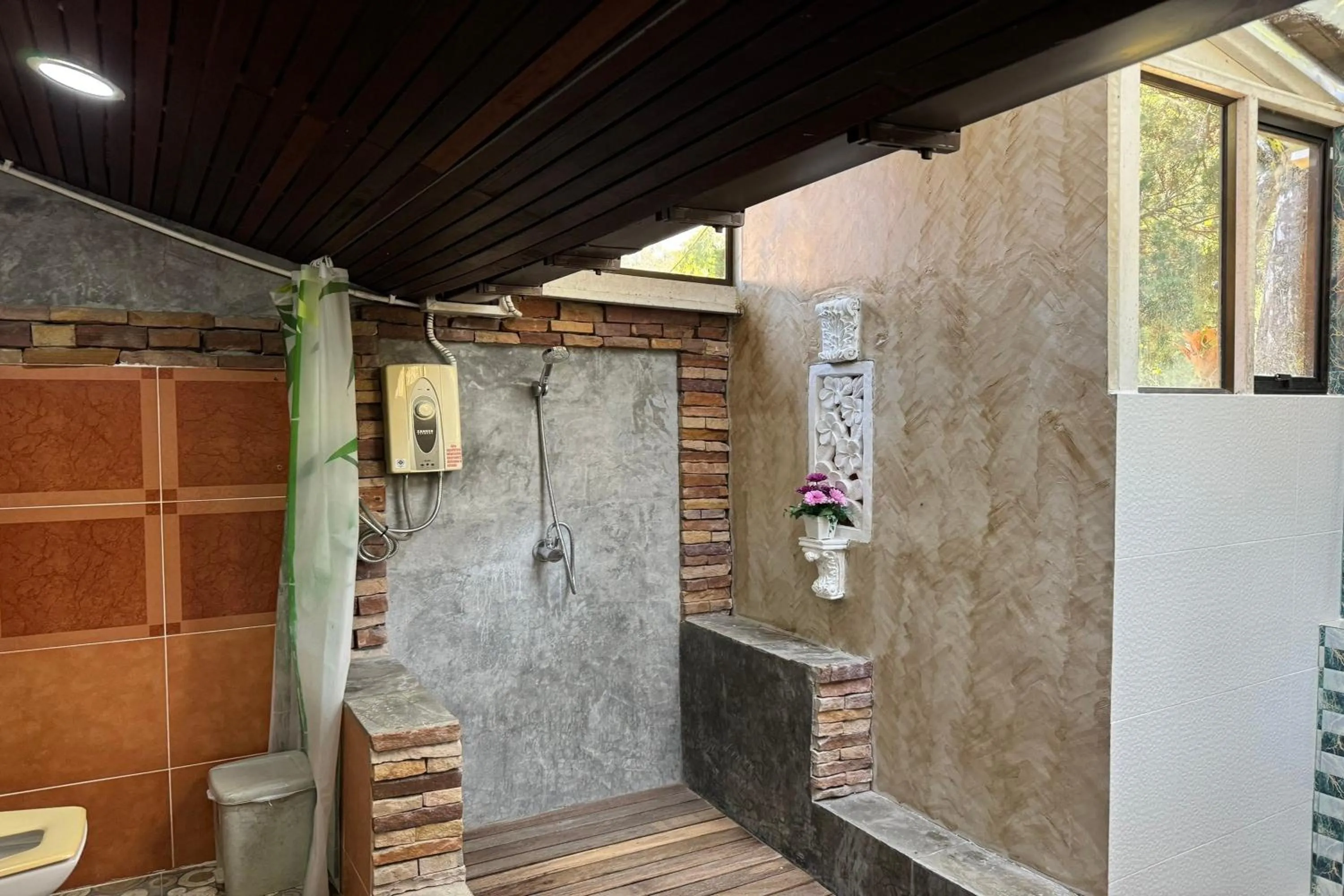 Bathroom in Tung Lakorn Farm