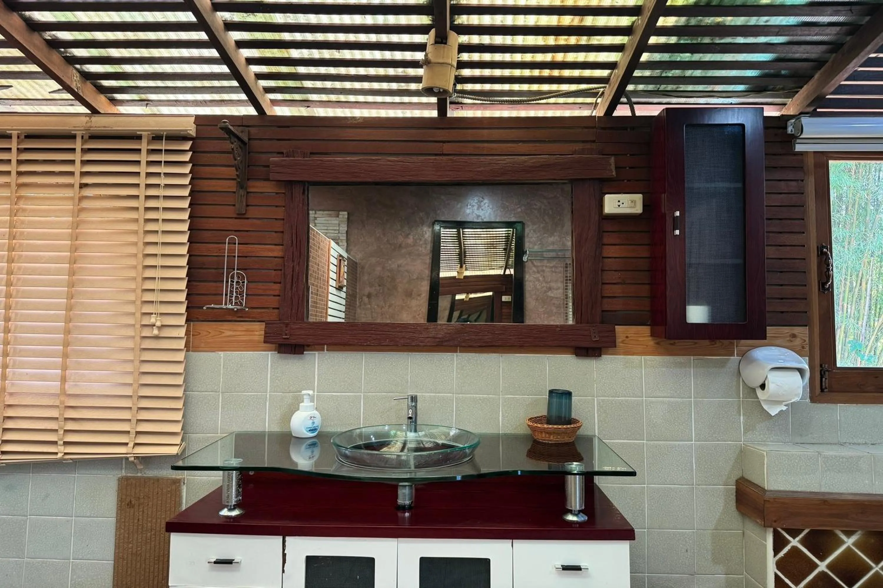 Decorative detail in Tung Lakorn Farm