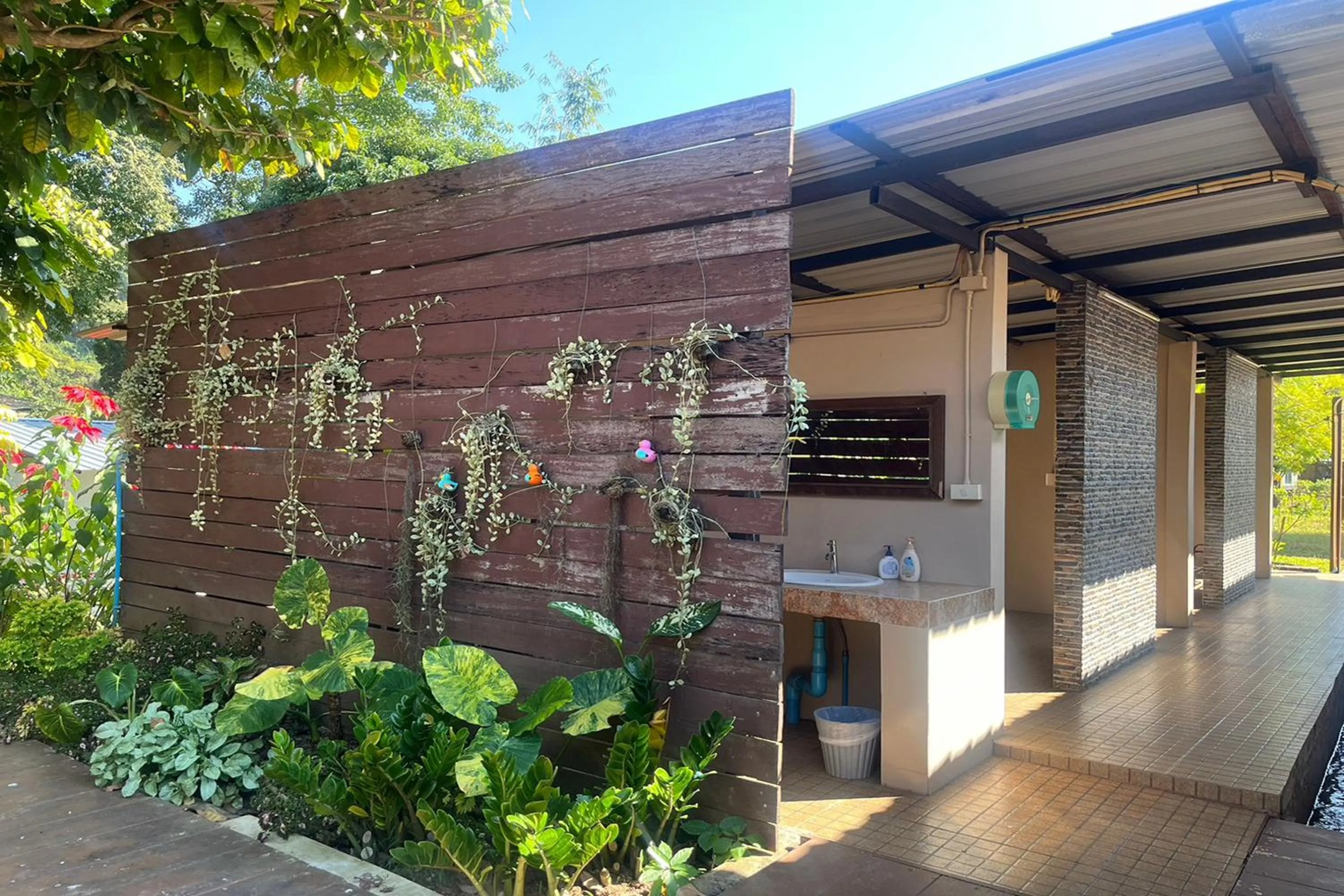 Property building in Tung Lakorn Farm