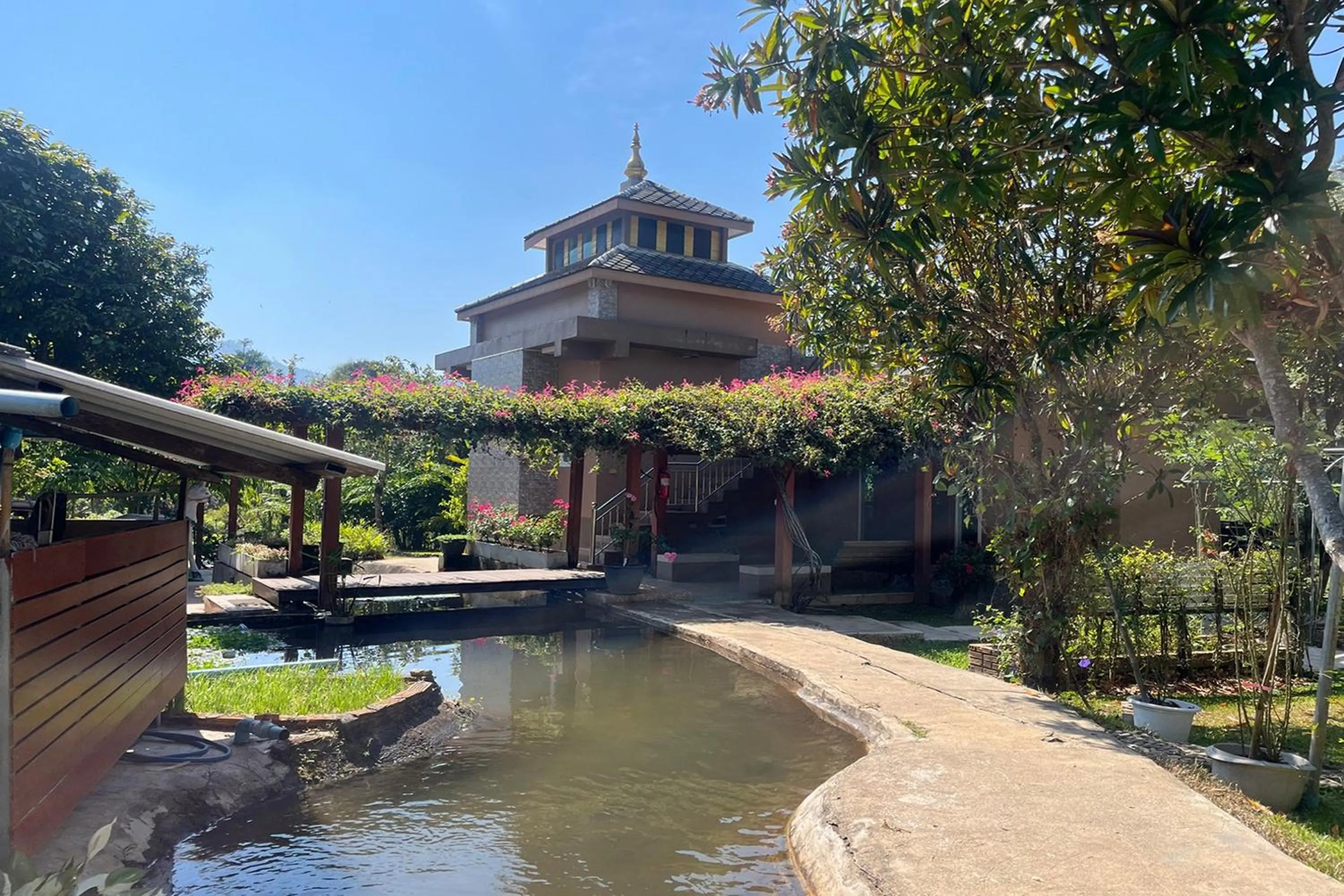 Property building in Tung Lakorn Farm