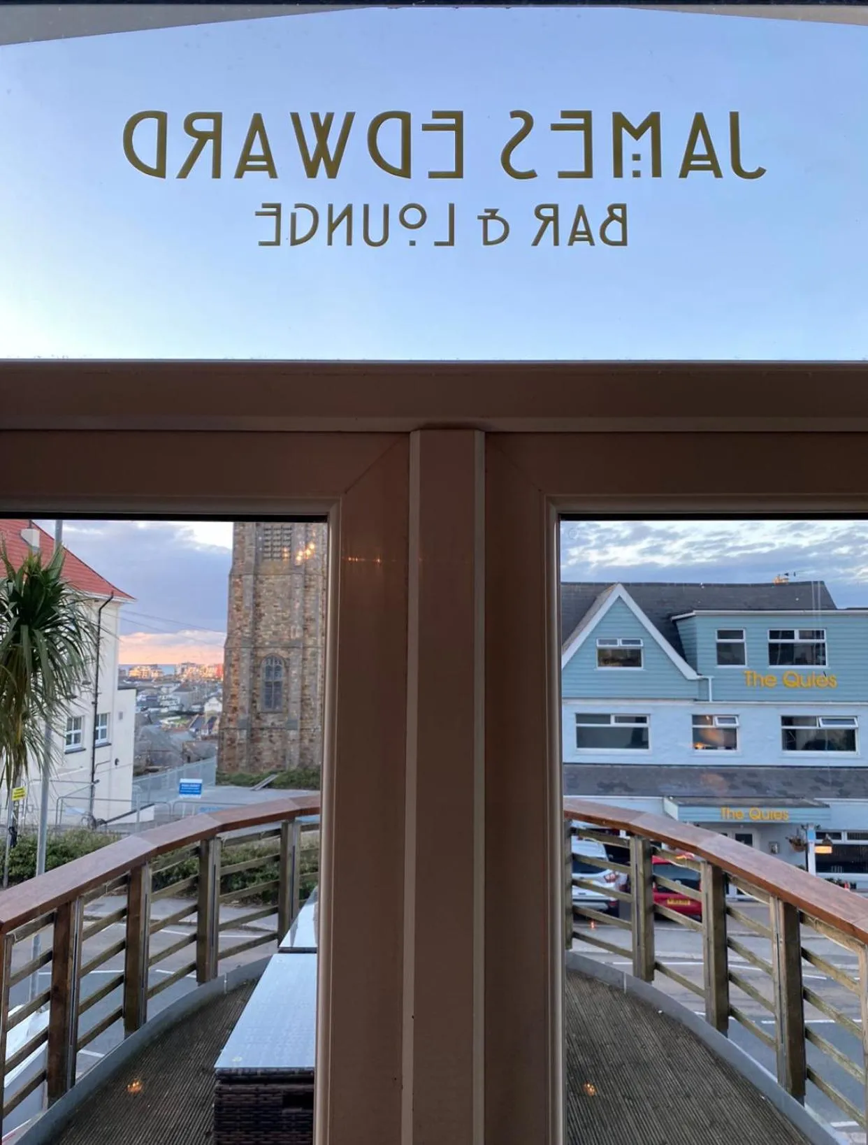 Lounge or bar in The White House Hotel