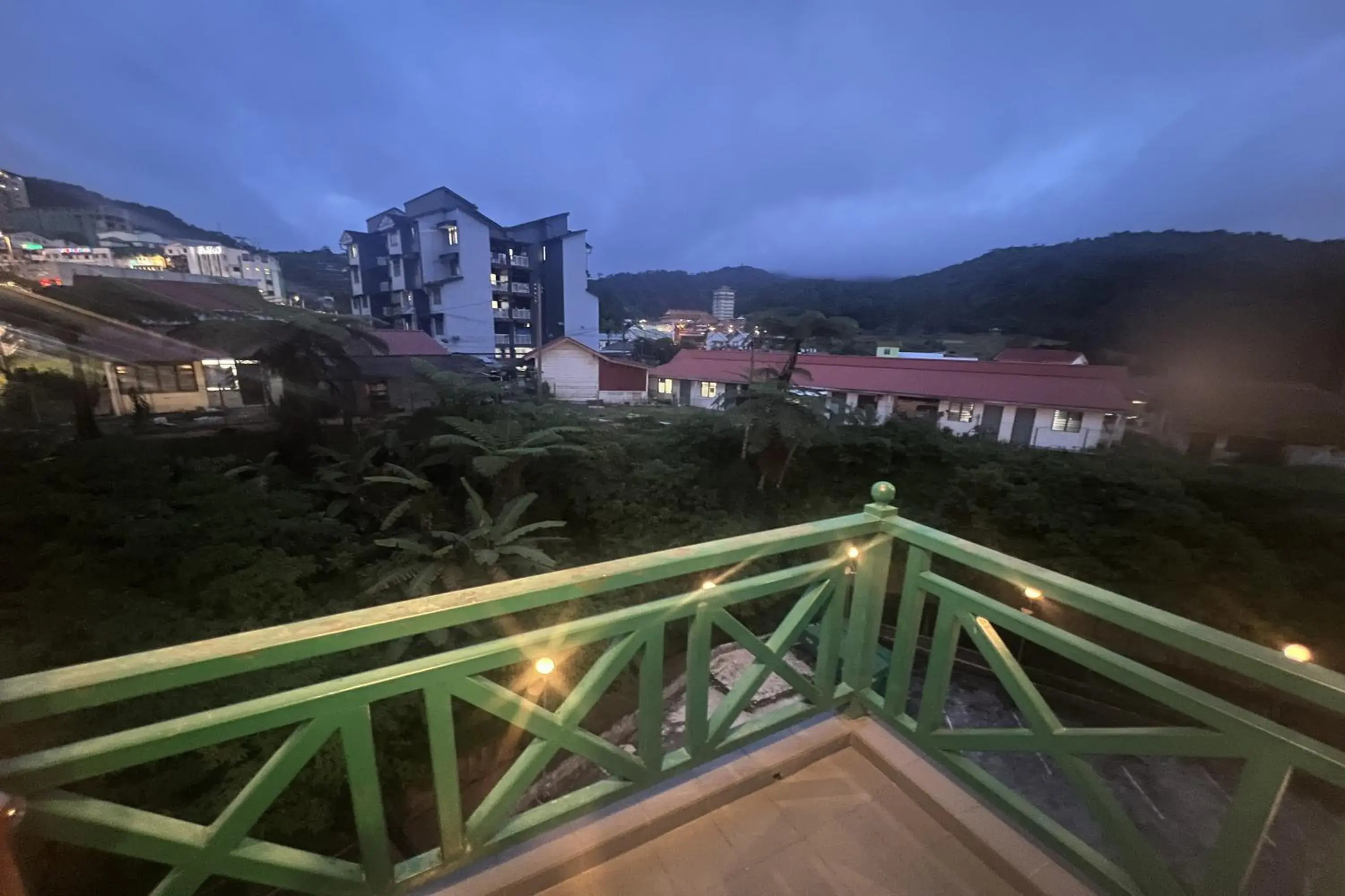 Twin Room in Iris House Hotel Cameron Highlands Twin Room in Iris House Hotel Cameron Highlands