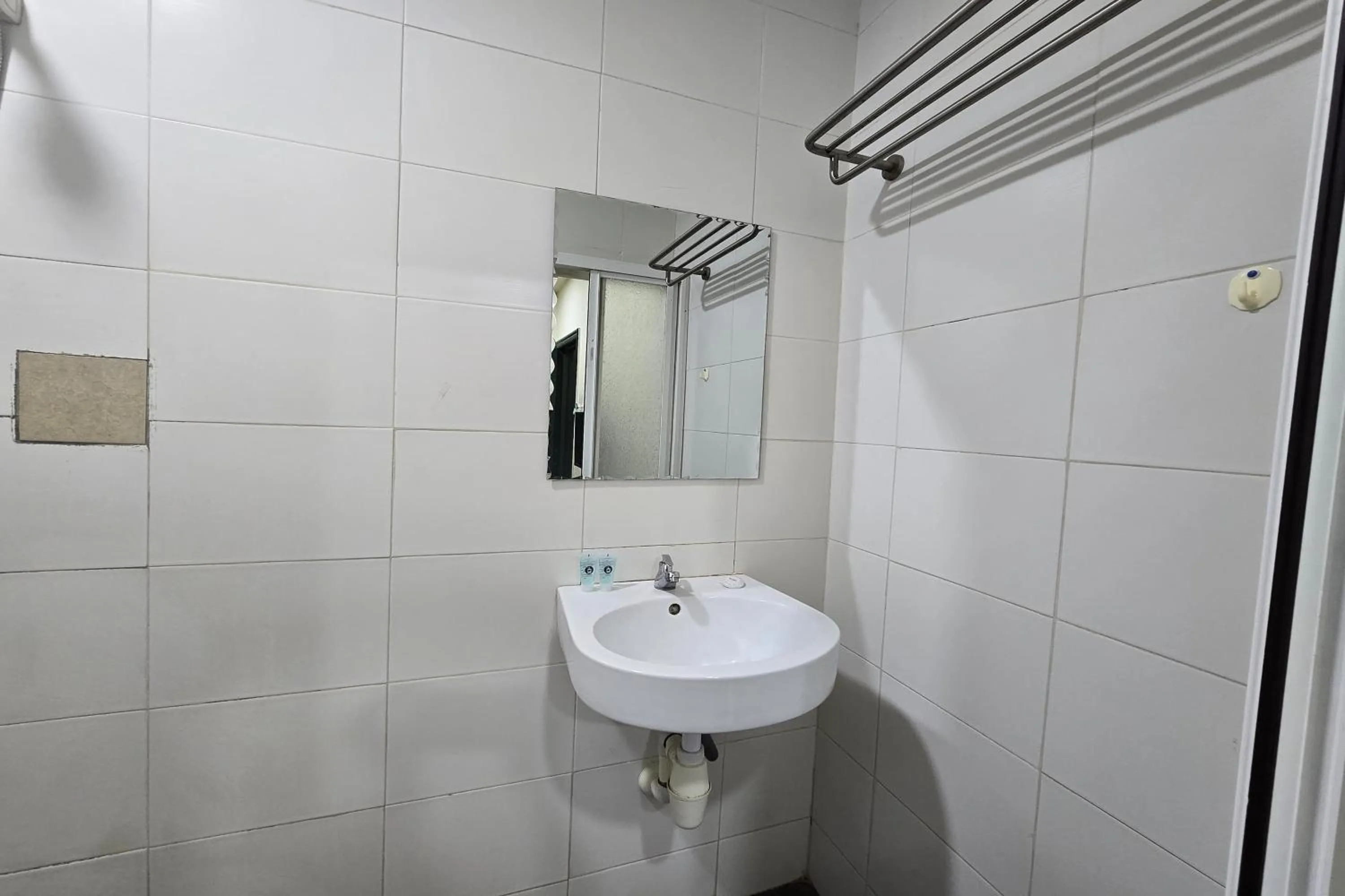 Shower in Fast Hotel Sri Gombak