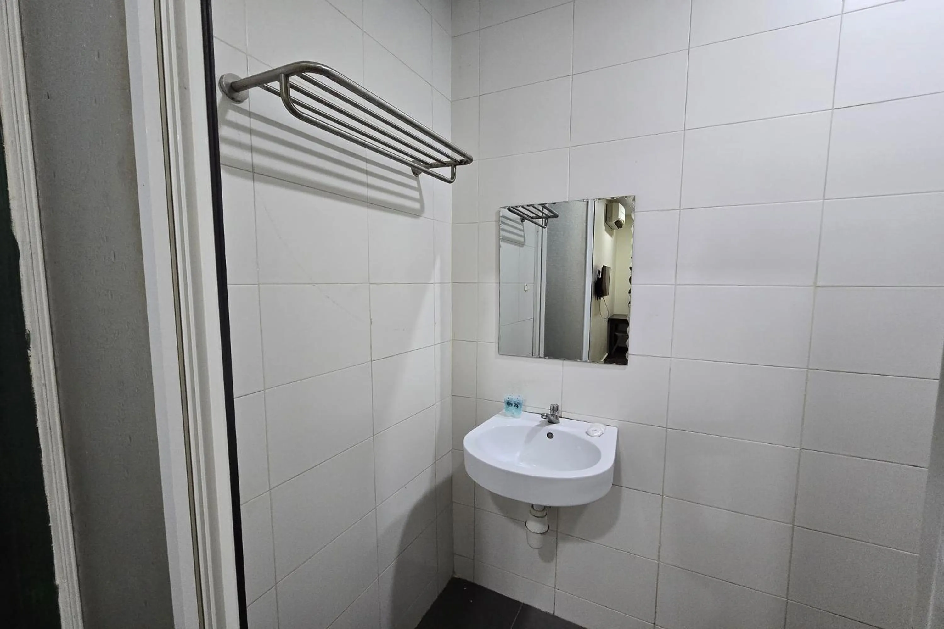 Bathroom in Fast Hotel Sri Gombak