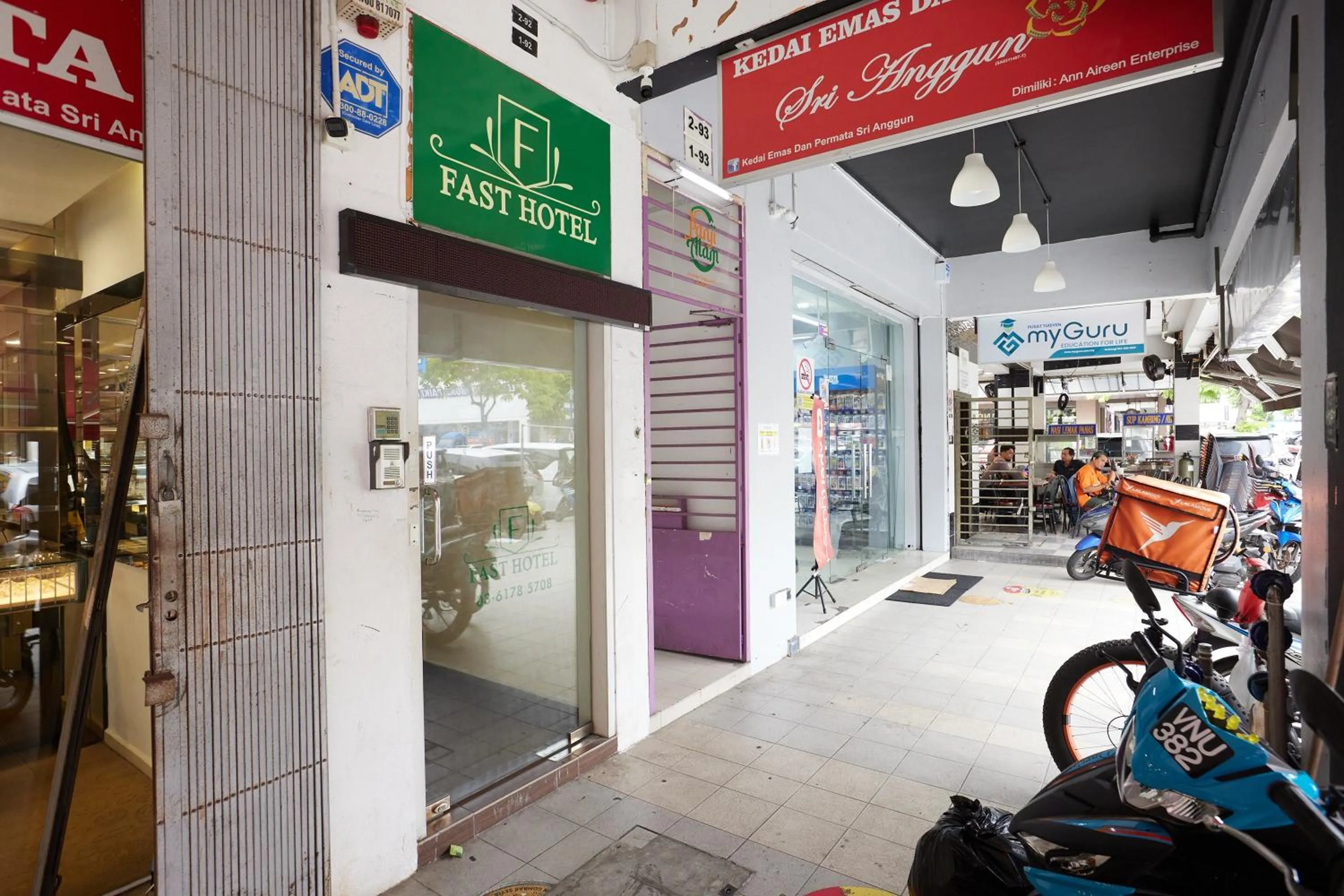 Property building in Fast Hotel Sri Gombak