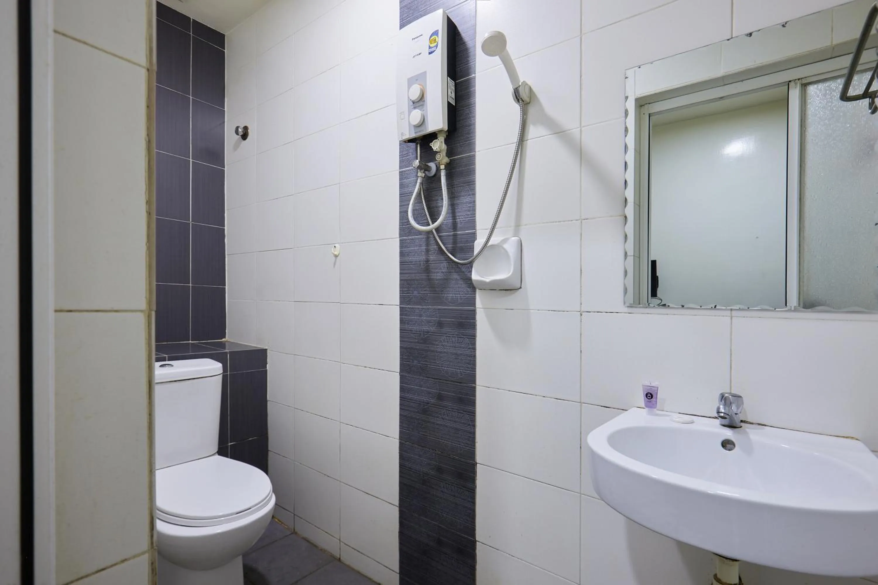 Bathroom in Fast Hotel Sri Gombak