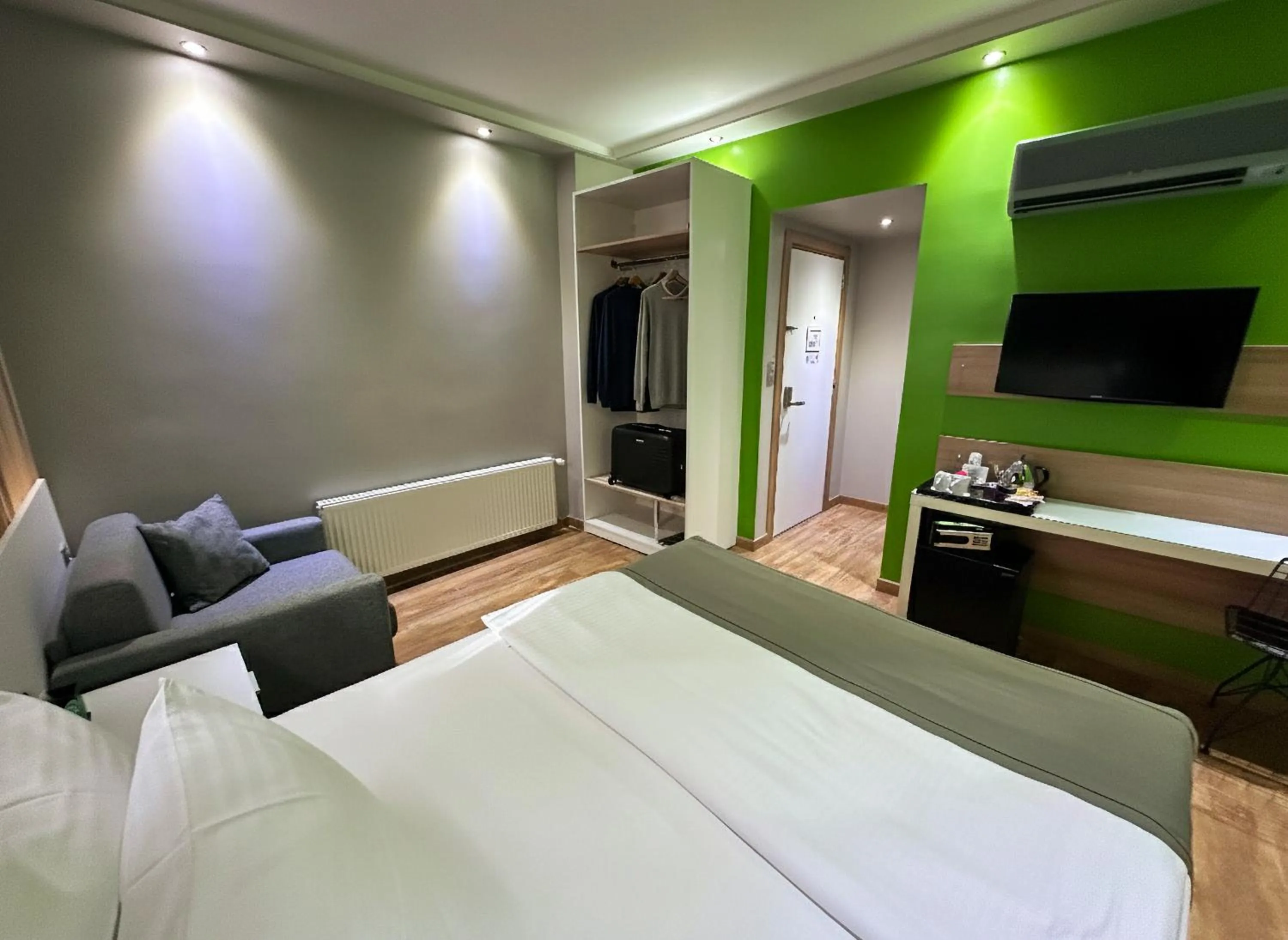 Photo of the whole room, Bed in My Dora Hotel