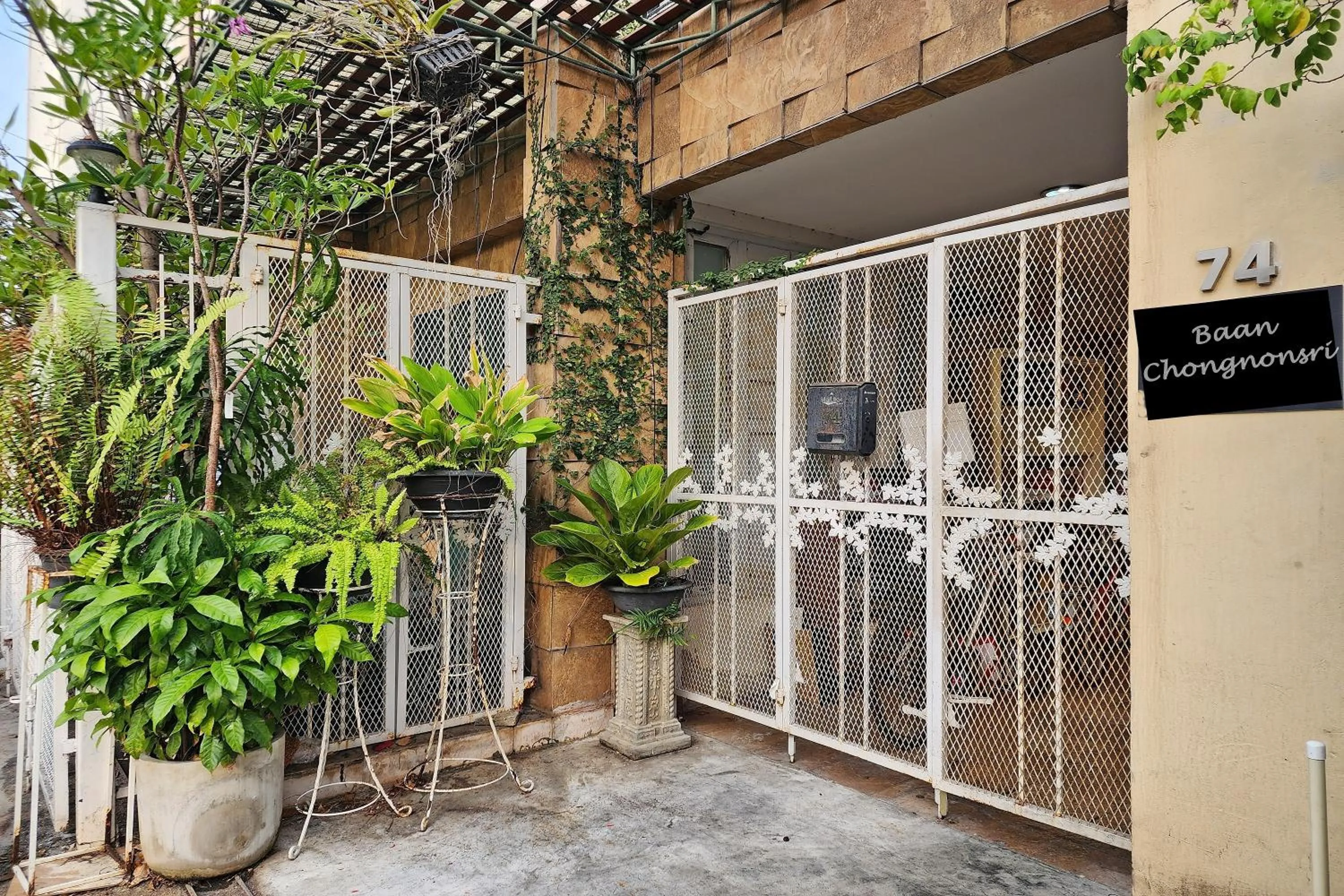 Property building in Baan Nara 15