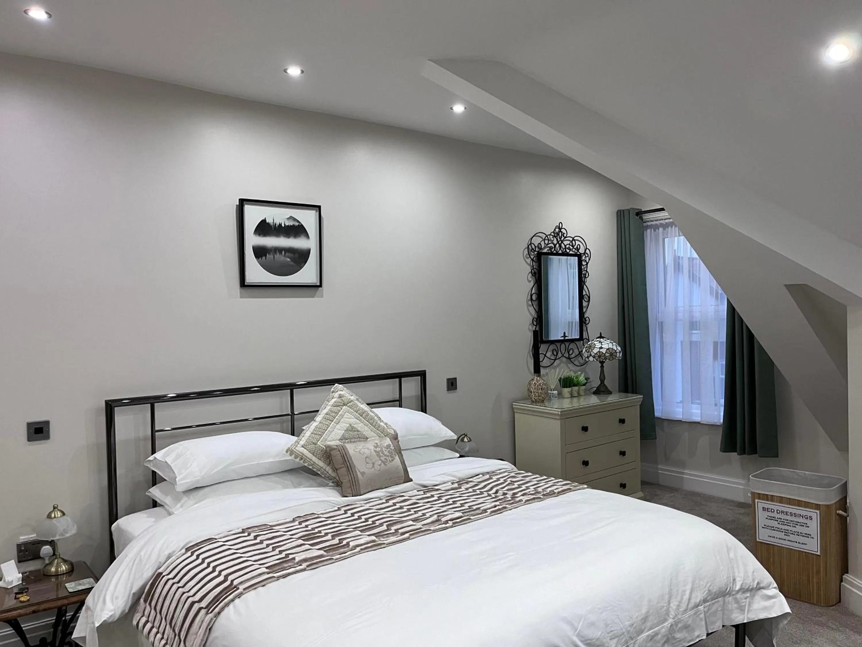 Winter, Bed in FourRooms - Couples Only