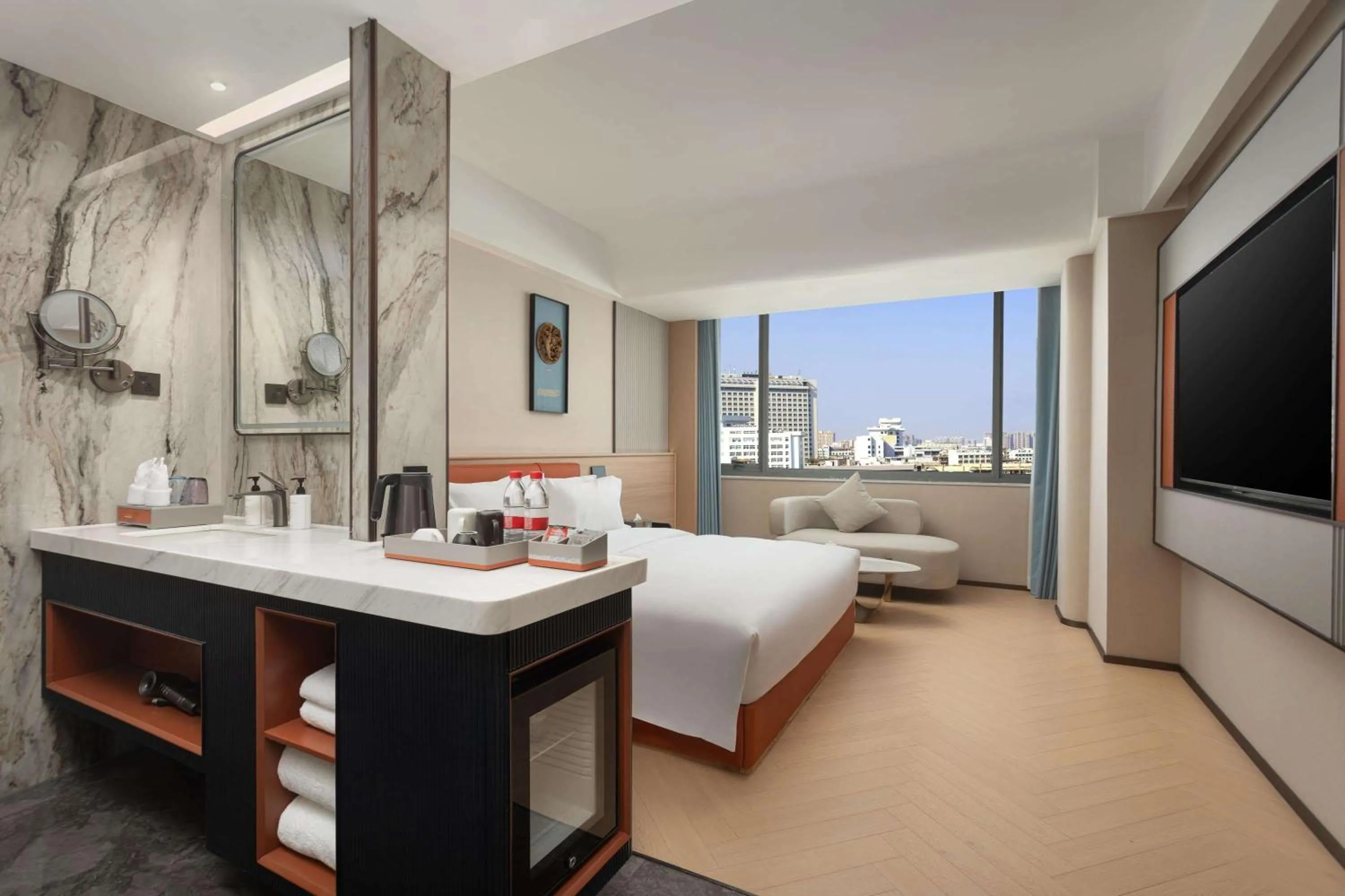 Photo of the whole room, Bed in Days Inn by Wyndham Shantou Jinping